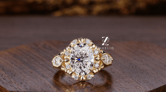 Vintage Engagement Ring with Marquise Cut Diamond Beauty: Timeless Elegance
