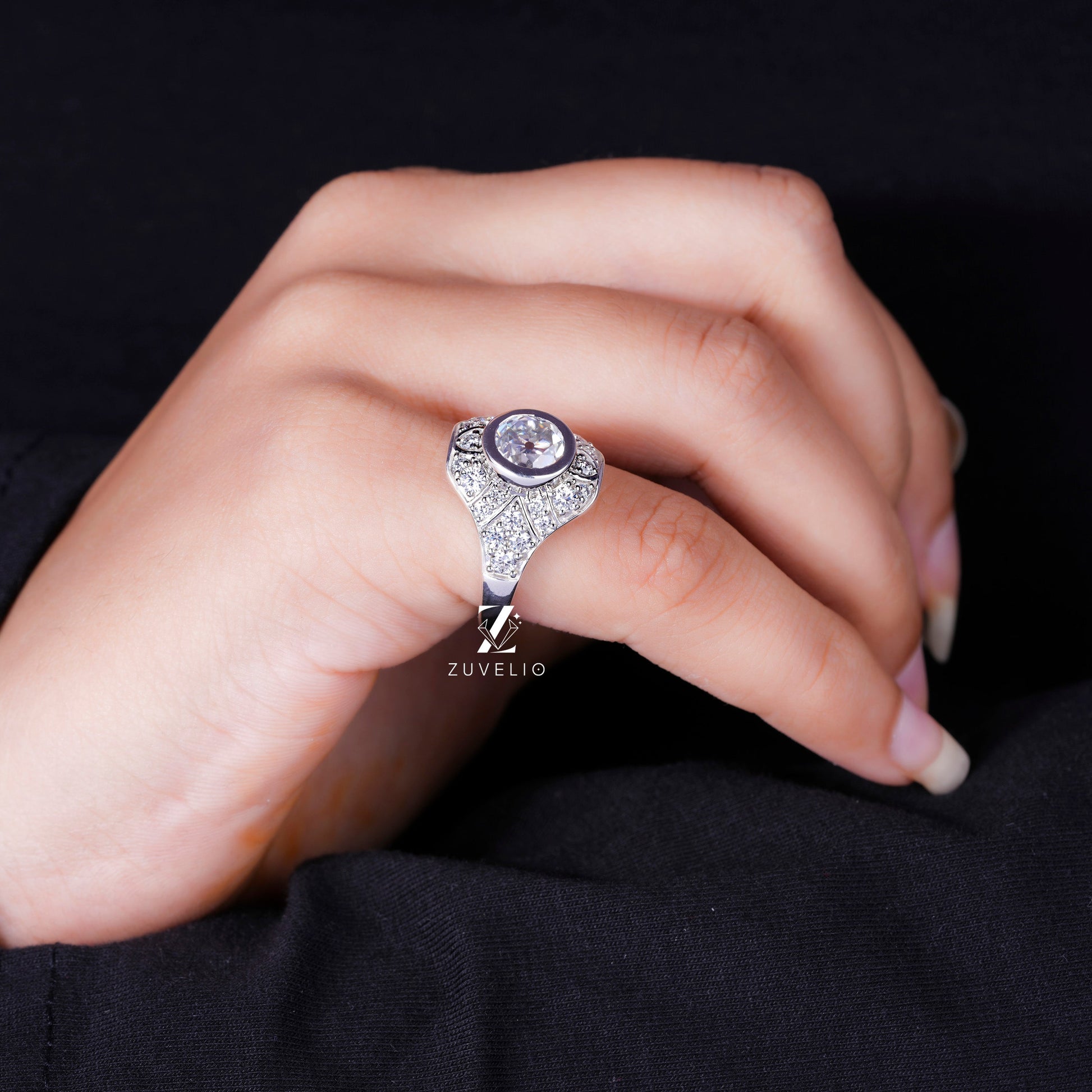 Art Deco Moissanite Ring - Zuvelio.com