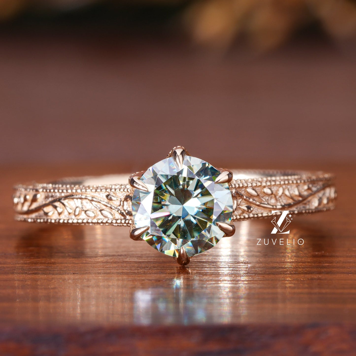 Green Round Moissanit Ring