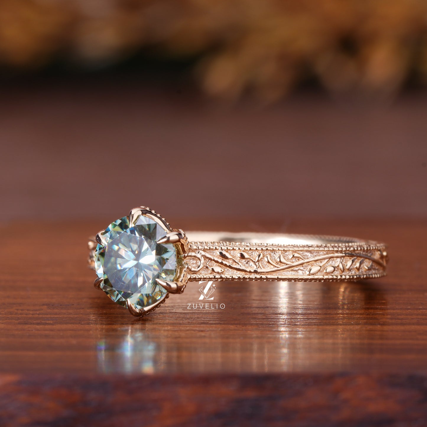 Green Round Moissanit Ring