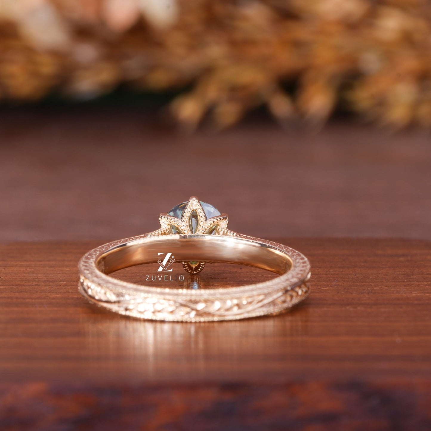 Green Round Moissanit Ring