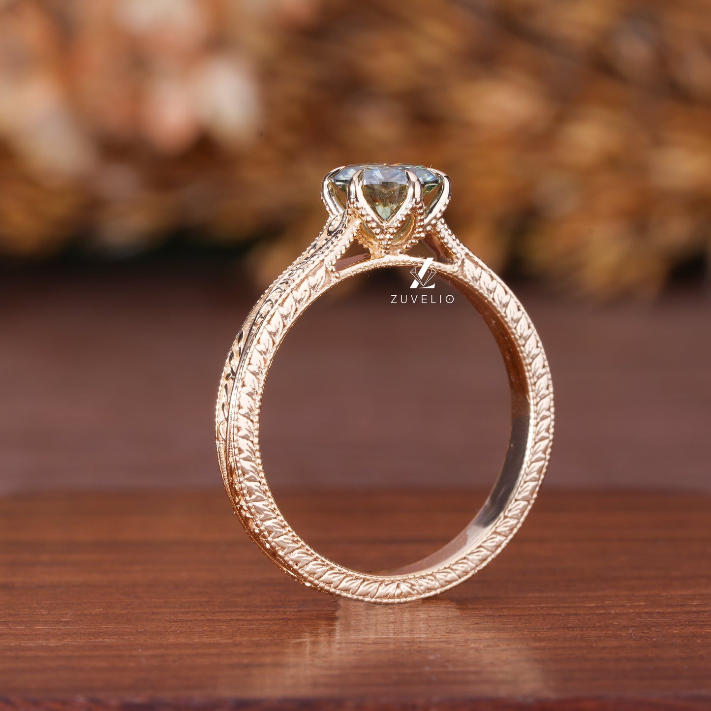 Green Round Moissanit Ring