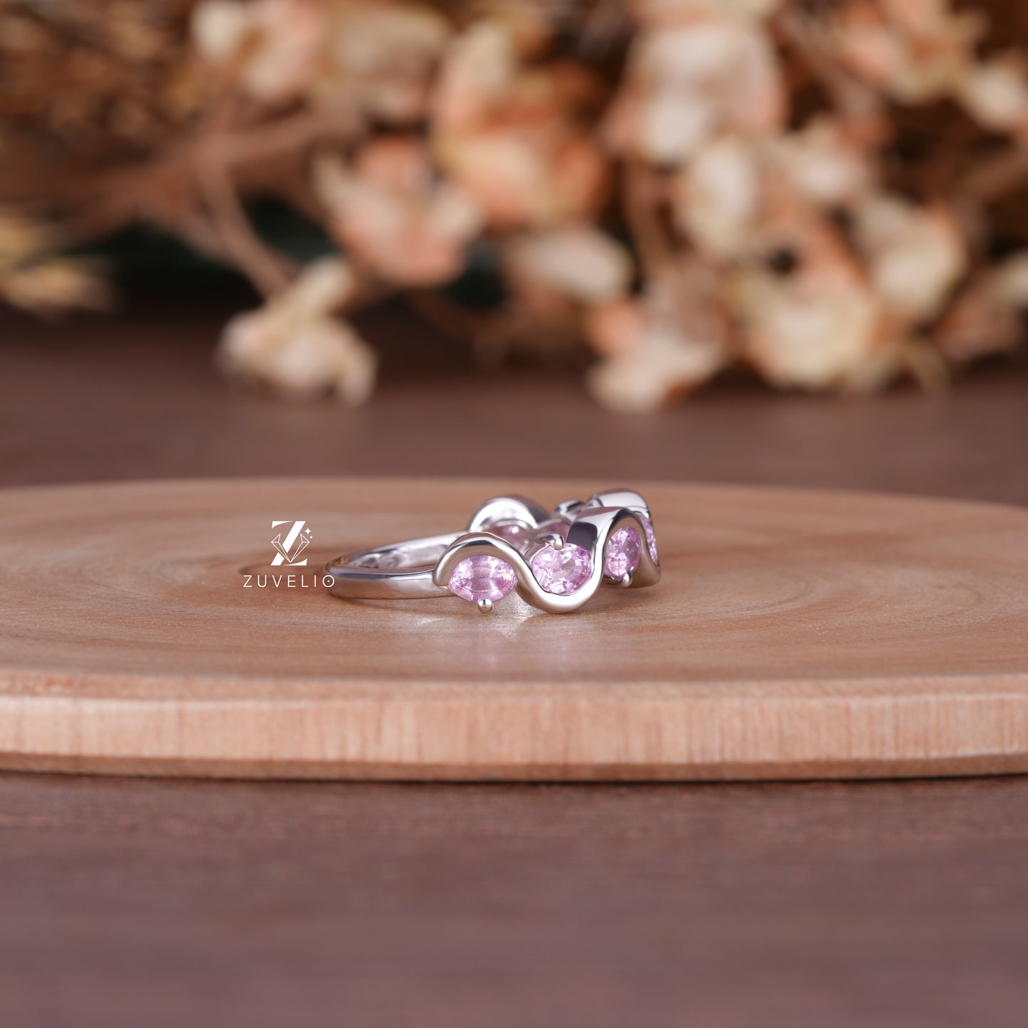 Oval Lab Sapphire Band