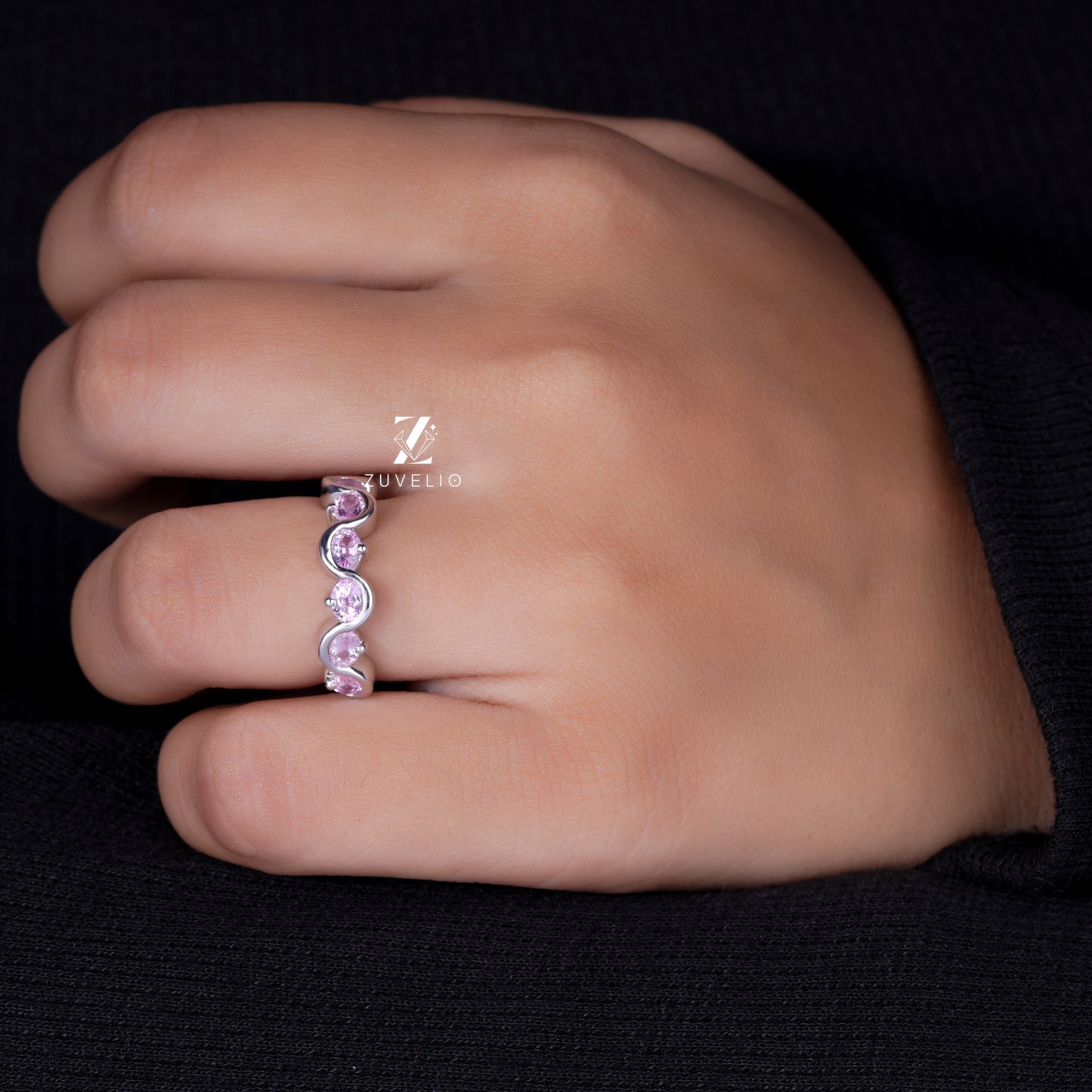 Oval Lab Sapphire Band