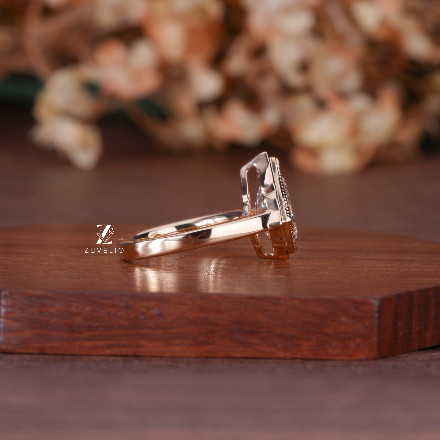 Art Diamomd Engagement Ring