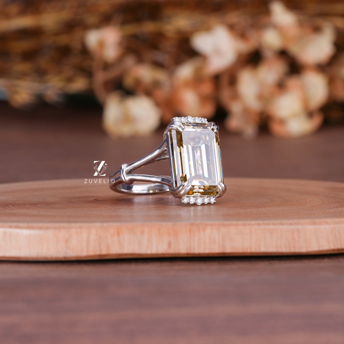 Vintage Emerald Moissanite Ring
