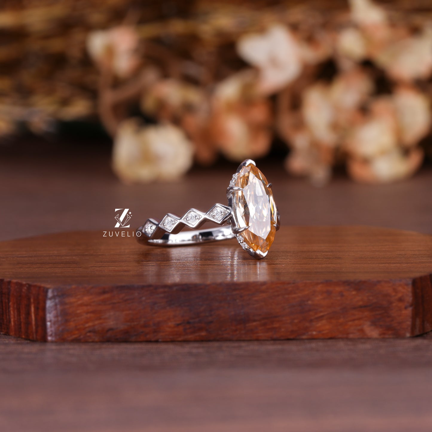 Marquise Bubble Band Ring