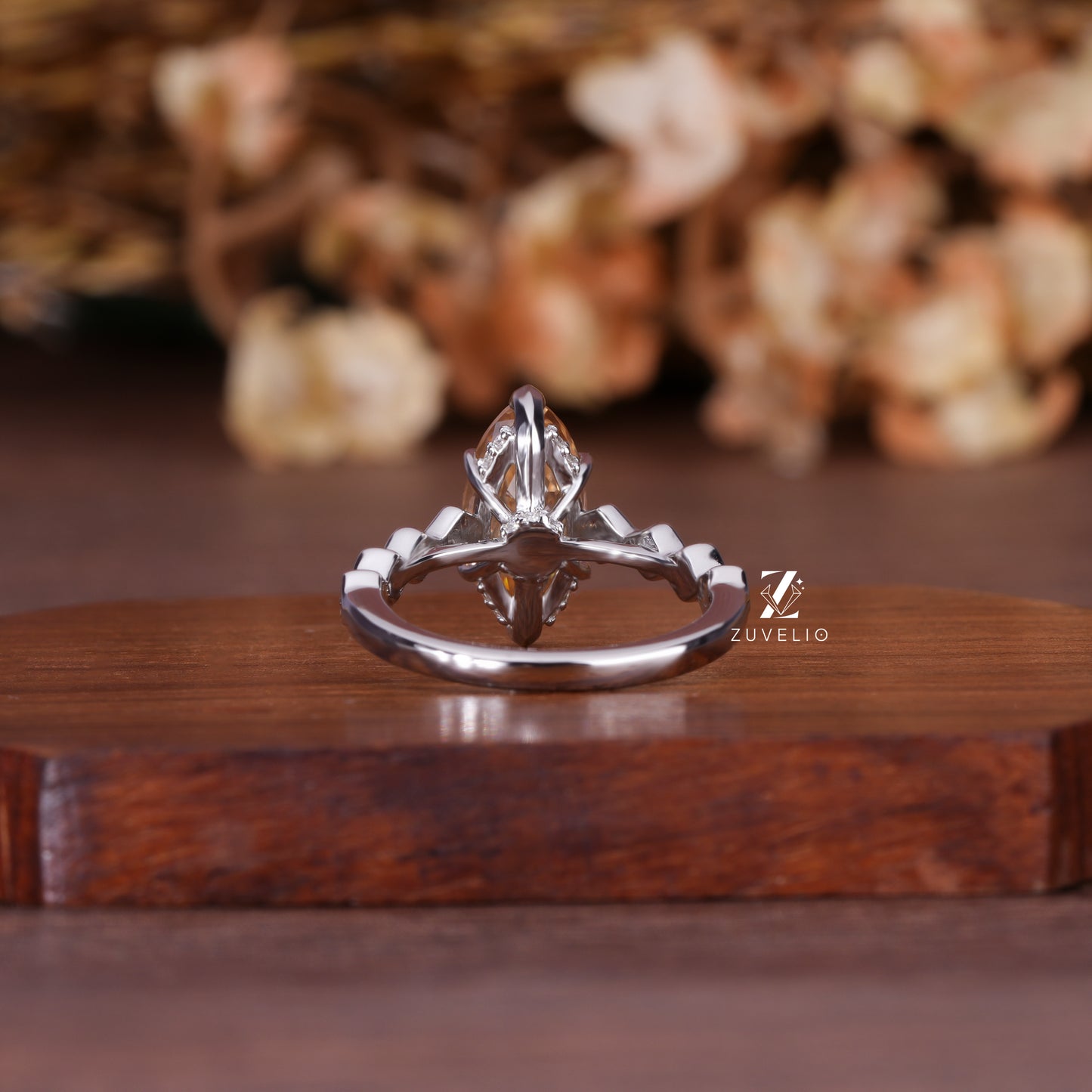 Marquise Bubble Band Ring
