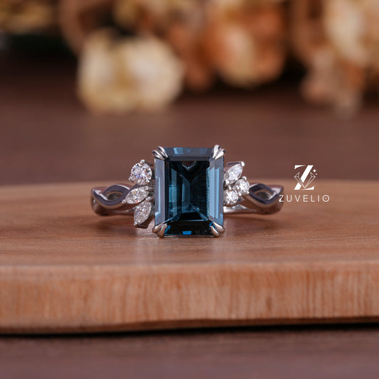 Vintage Emerald Moissanite Ring