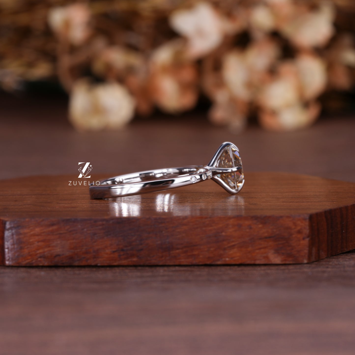 Modern Round Cut Ring