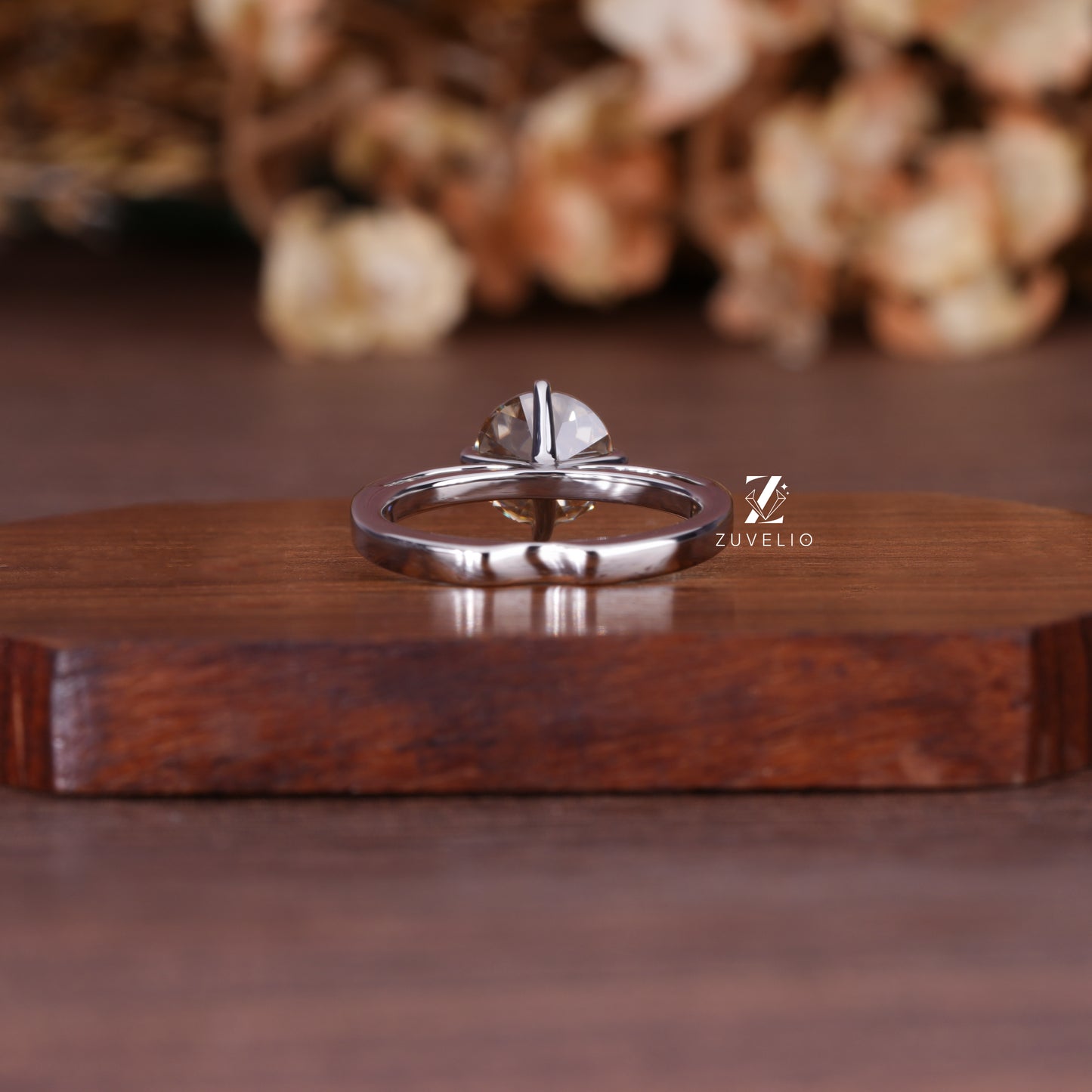 Modern Round Cut Ring