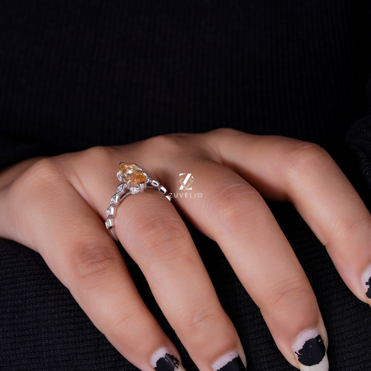 Marquise Bubble Band Ring