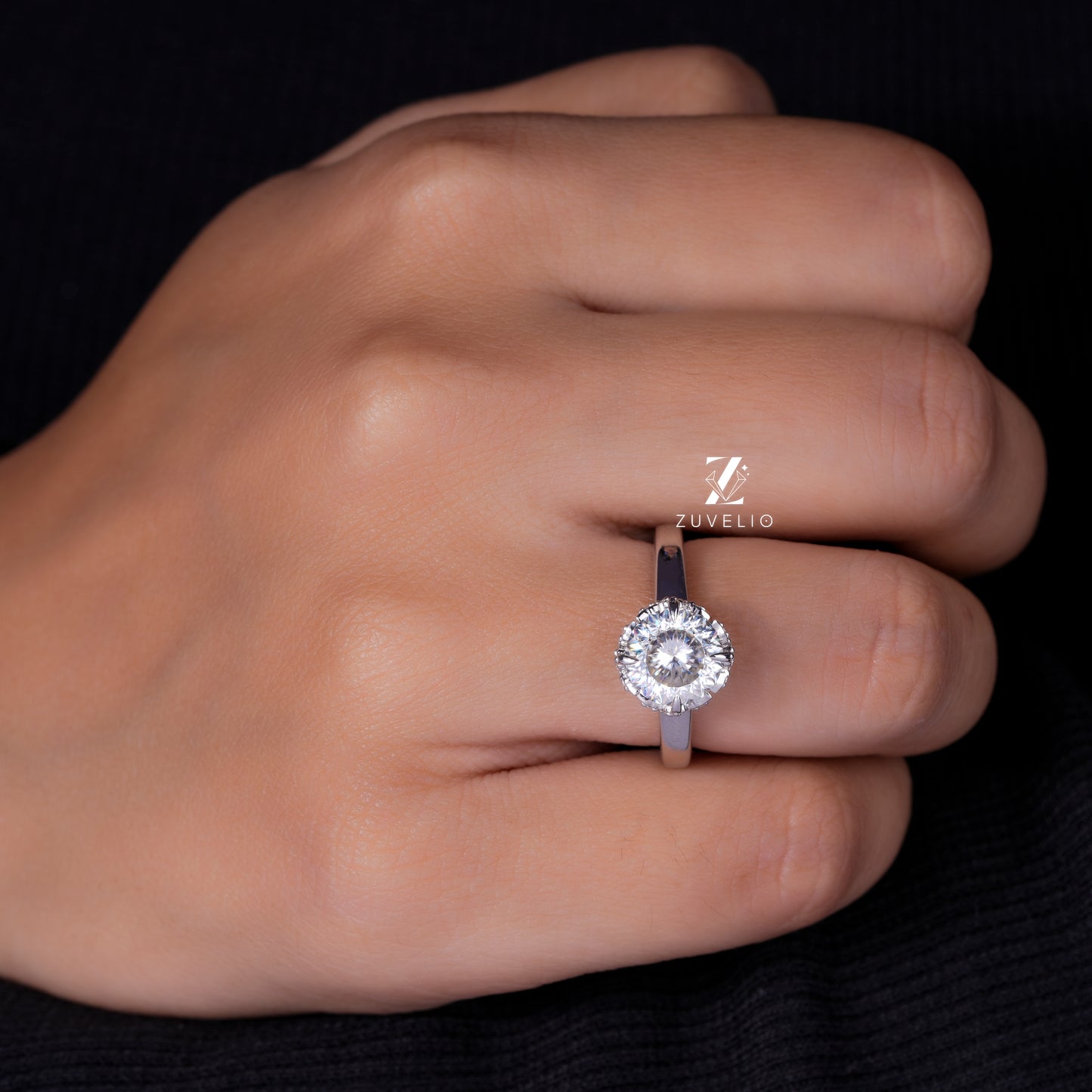 Round Claw Prong Ring