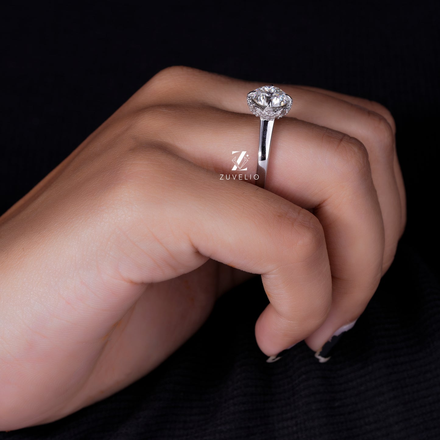 Round Claw Prong Ring