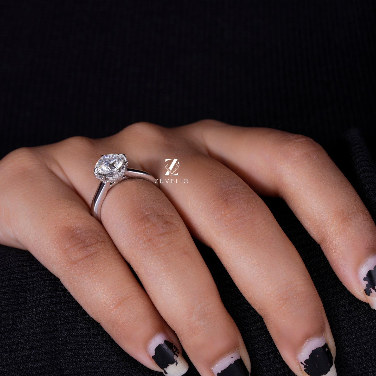 Round Claw Prong Ring