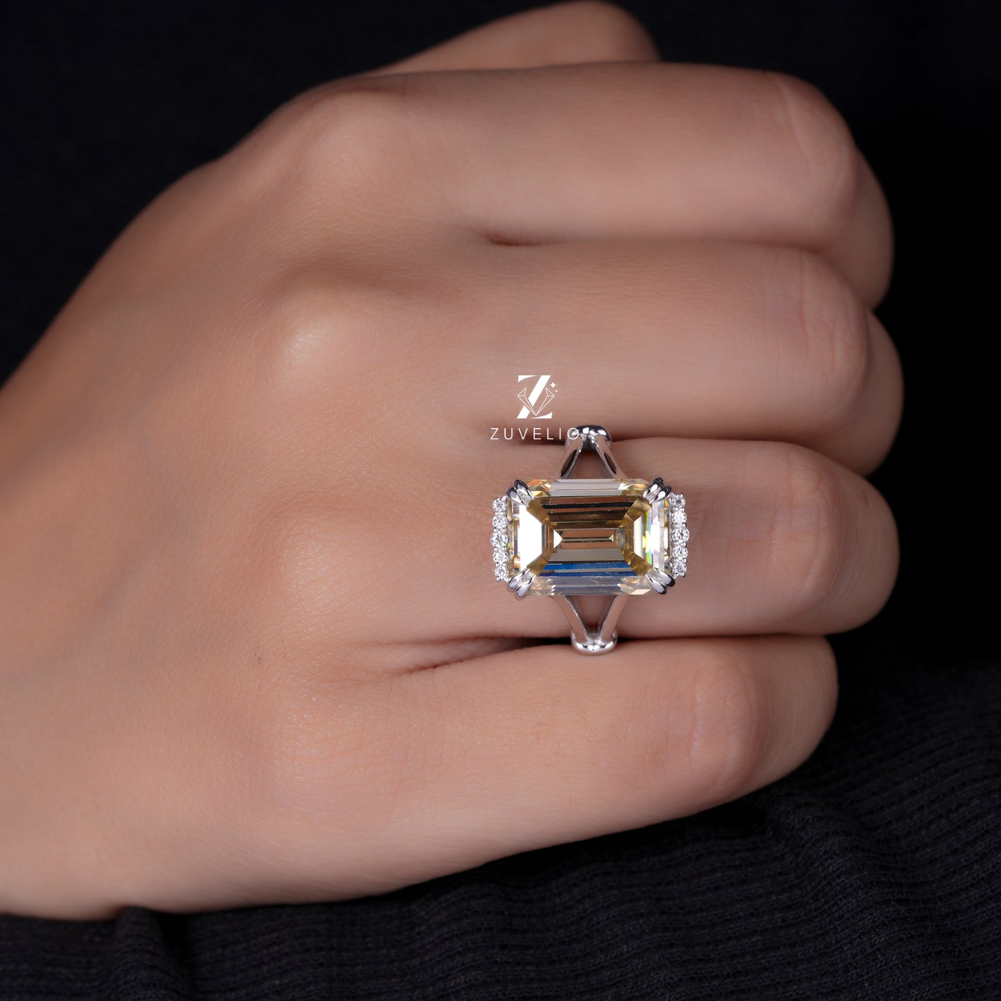 Vintage Emerald Moissanite Ring
