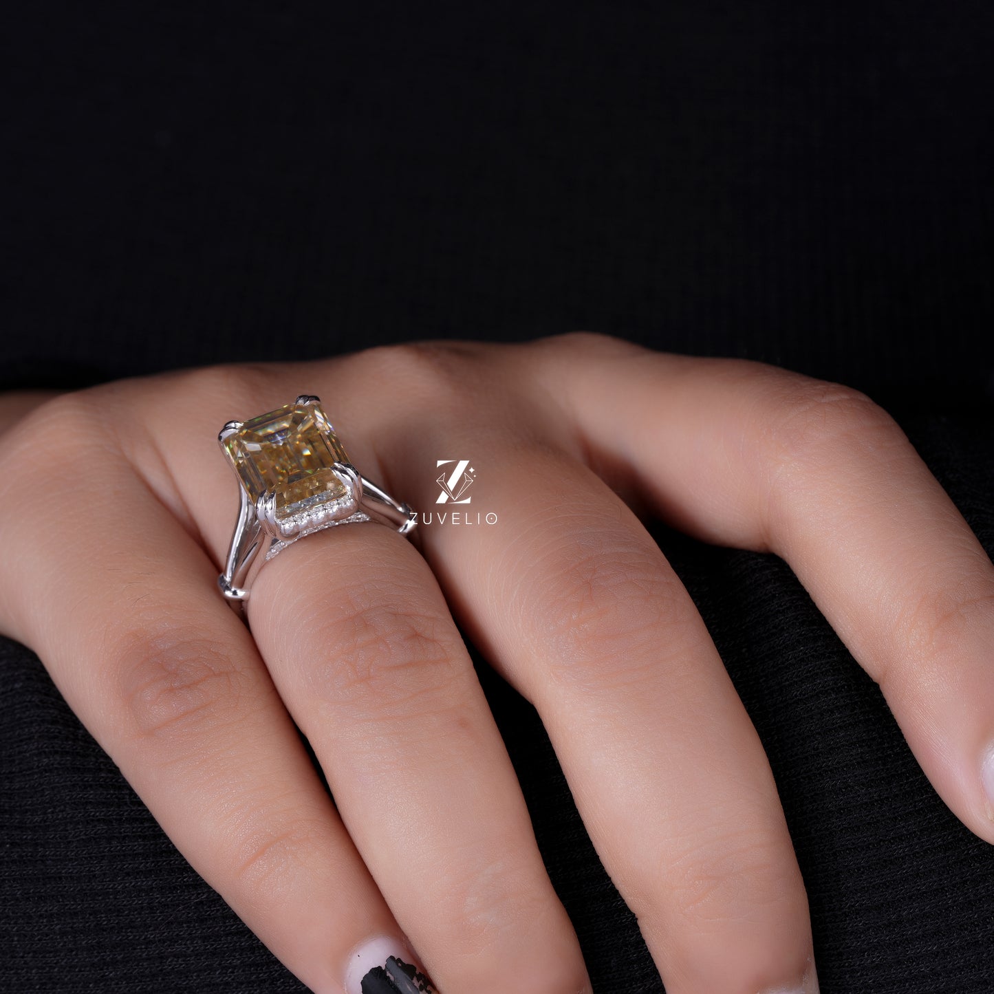 Vintage Emerald Moissanite Ring