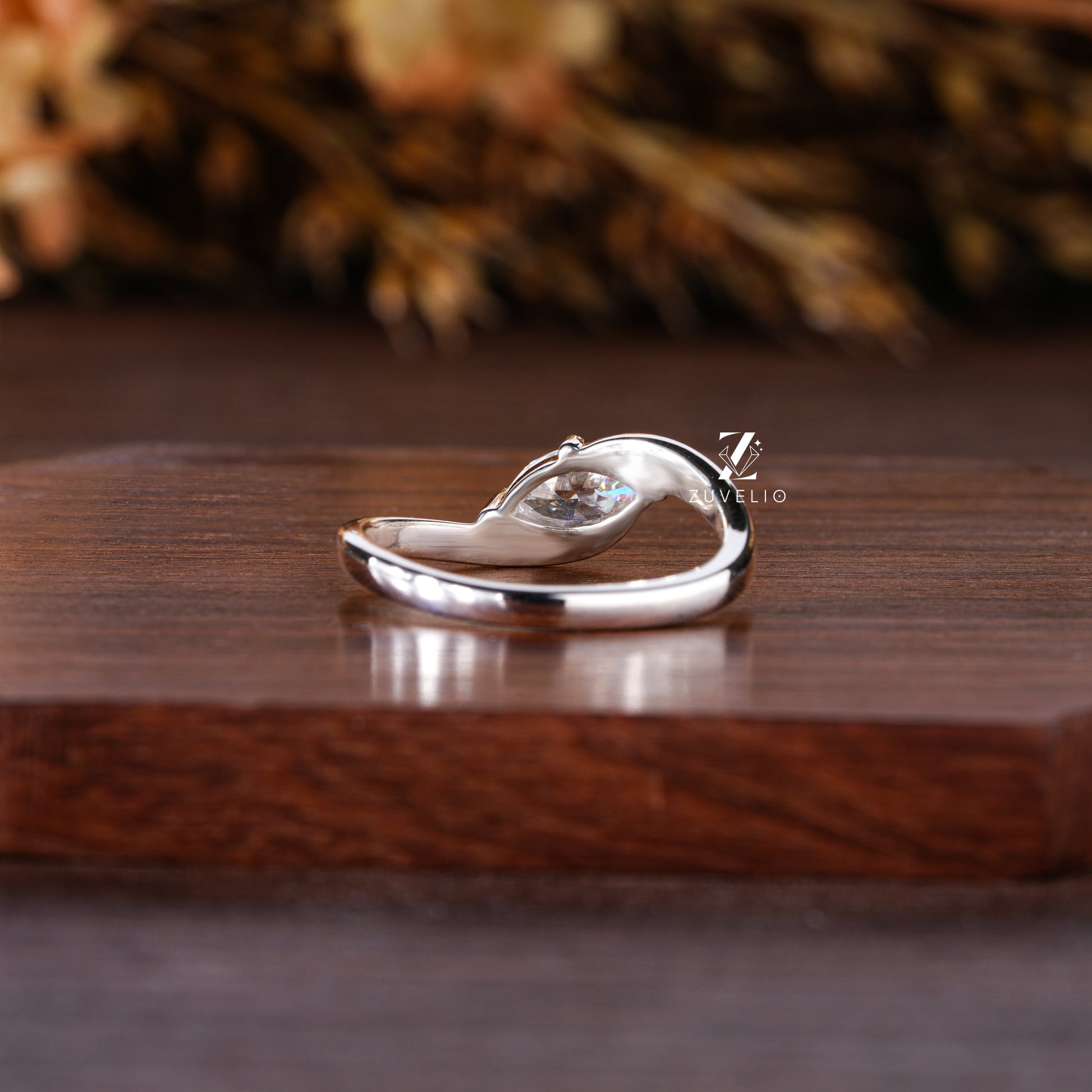 Marquise Rapture Ring - Zuvelio.com