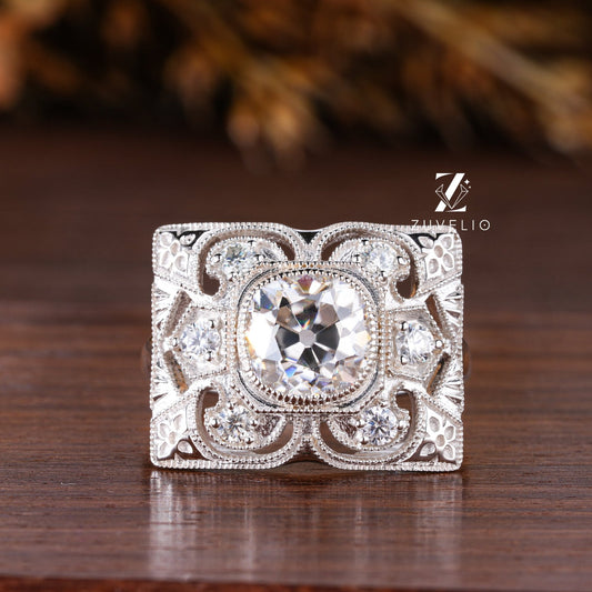 Queen Moissanite Ring - Zuvelio.com