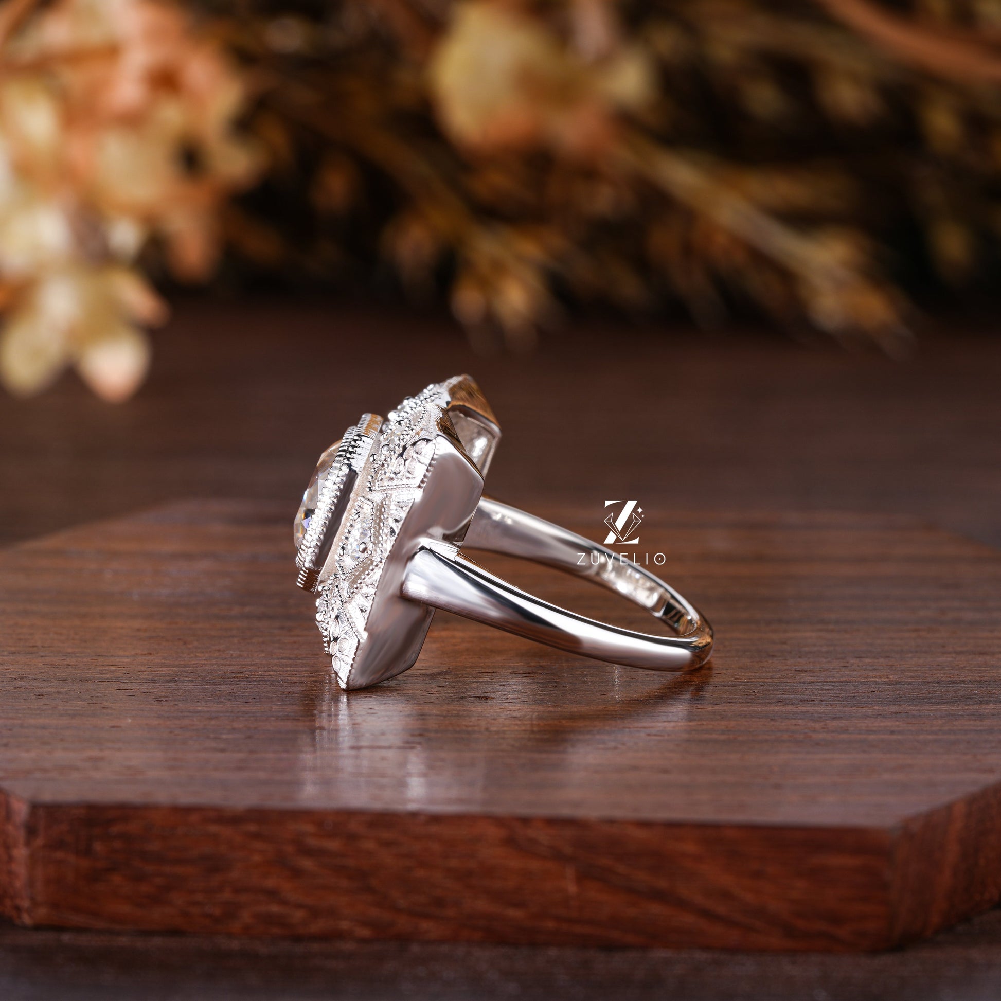 Queen Moissanite Ring - Zuvelio.com