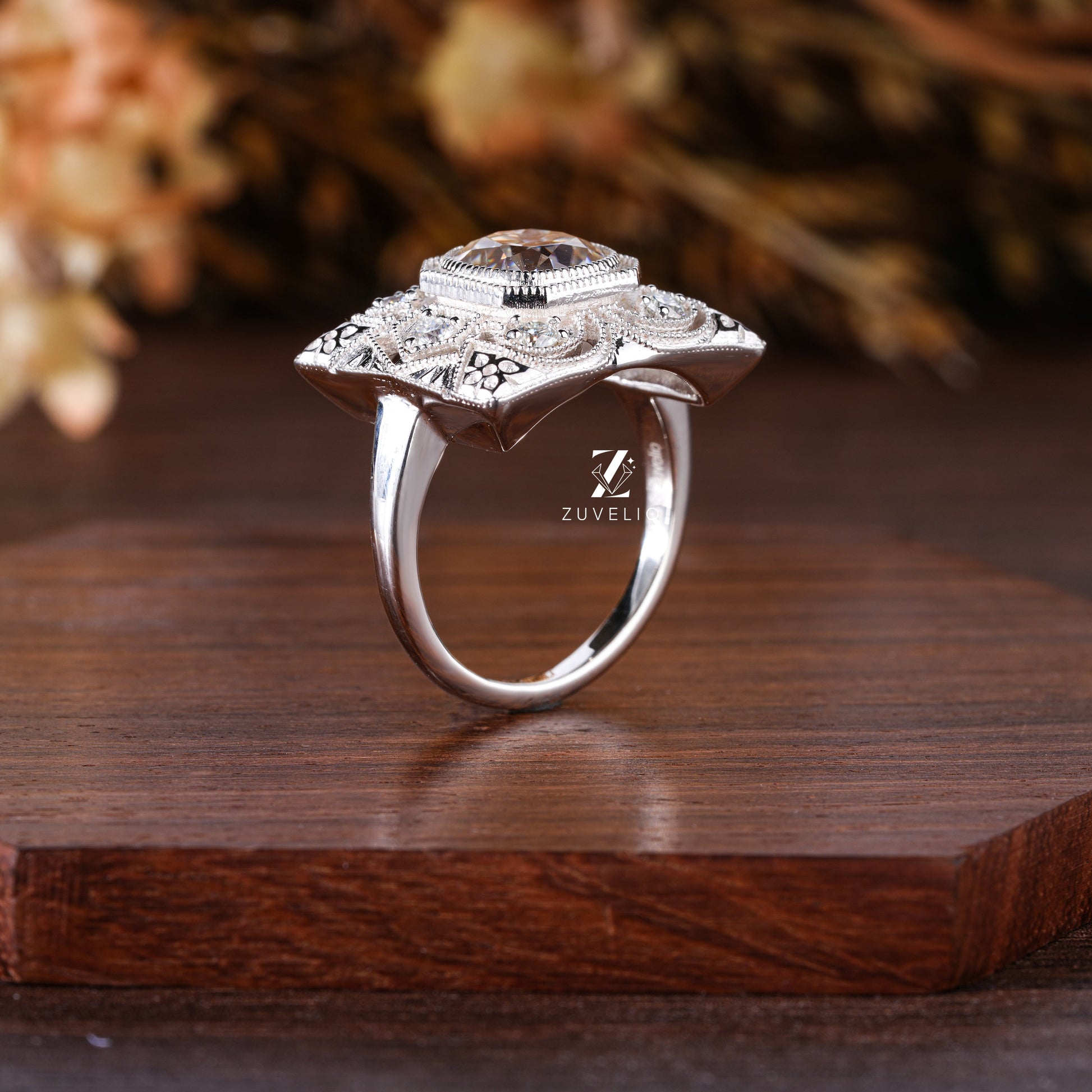 Queen Moissanite Ring - Zuvelio.com