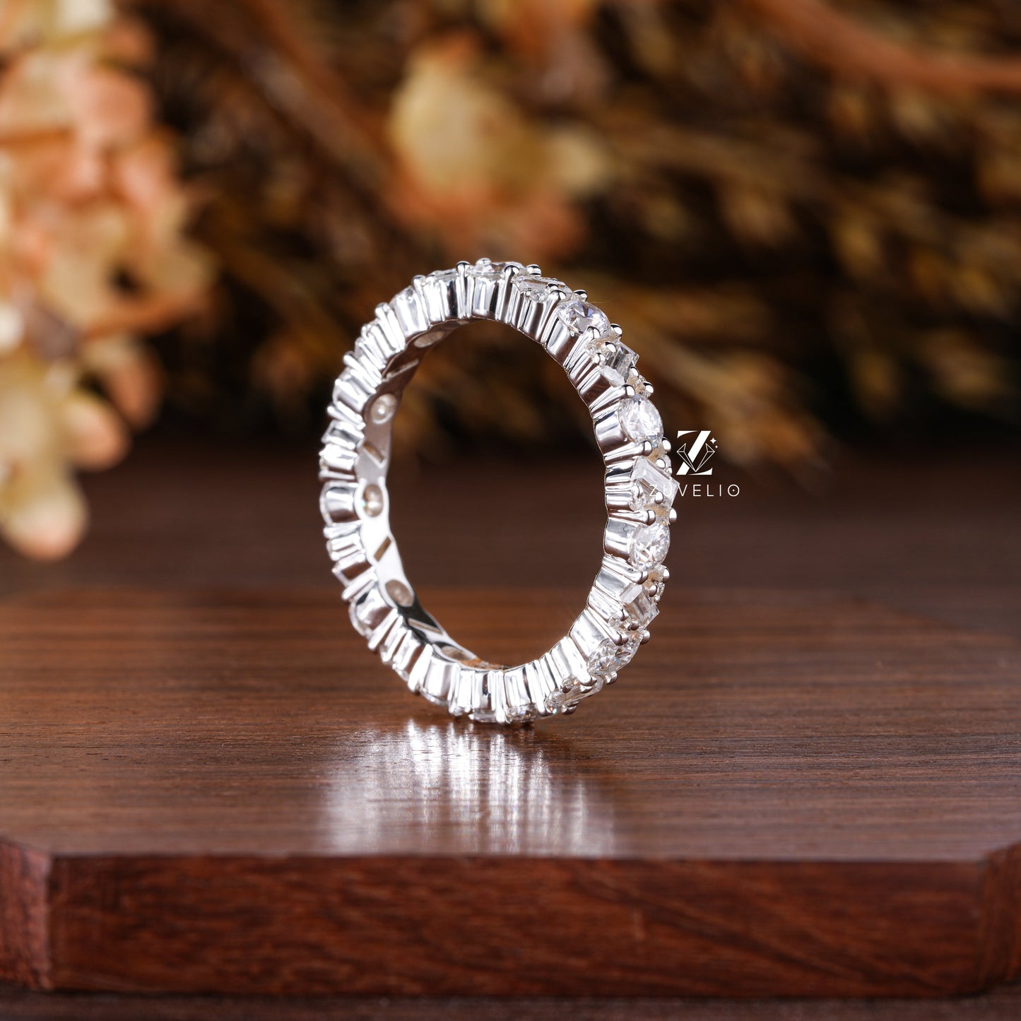 Emerald Oval Ring - Zuvelio.com