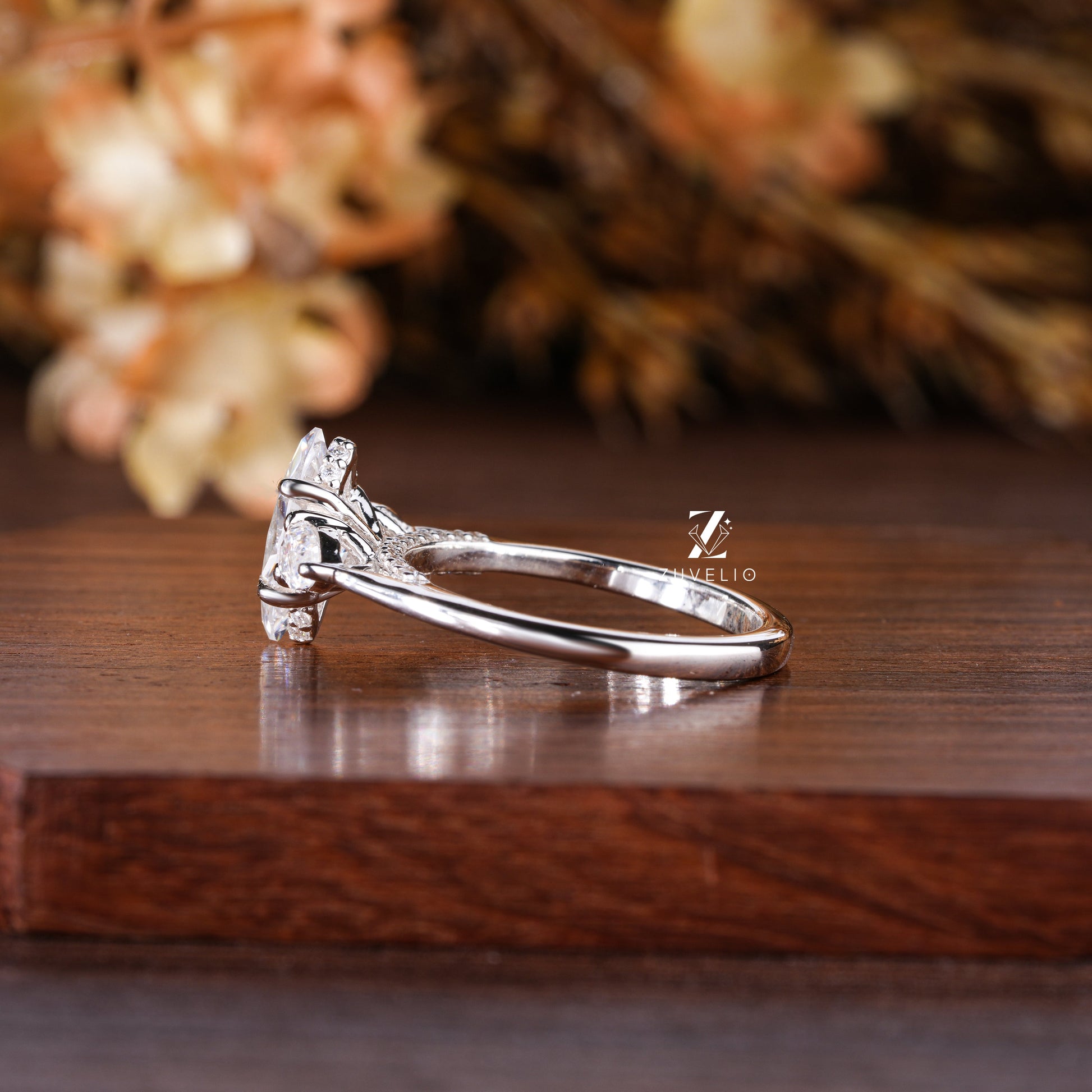 Marquise Moissanite Ring - Zuvelio.com