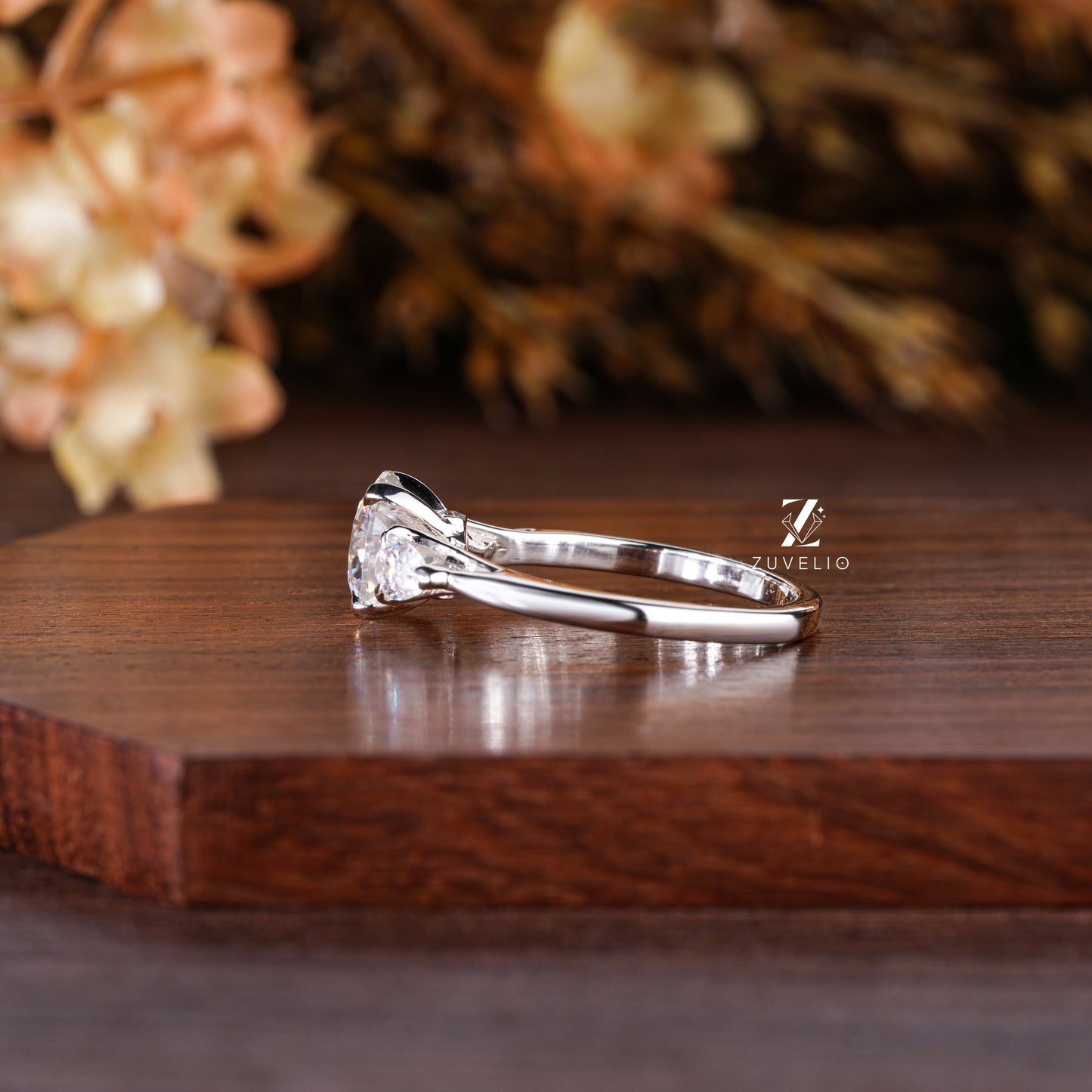 Round Cut Moissanite Ring - Zuvelio.com