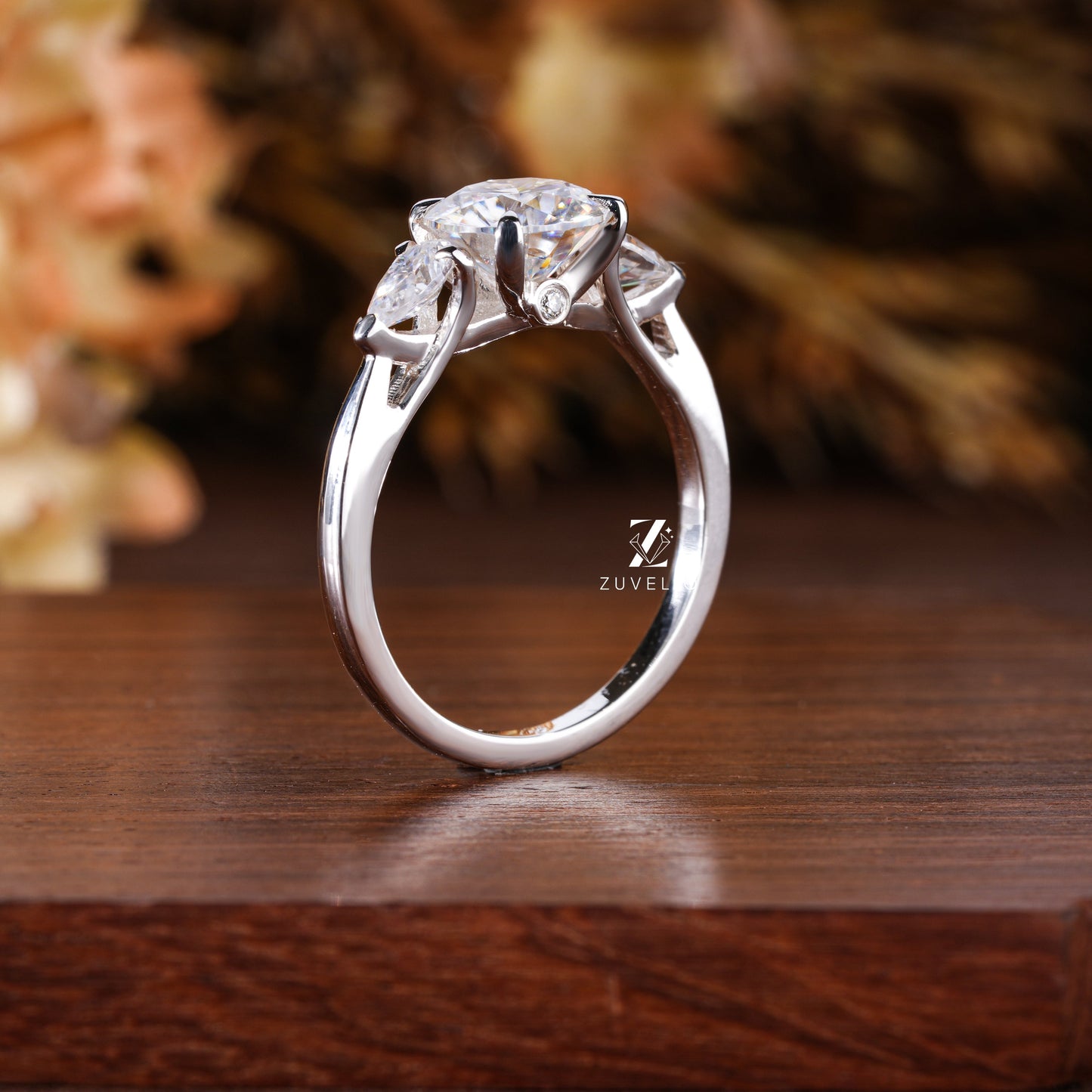 Round Cut Moissanite Ring - Zuvelio.com