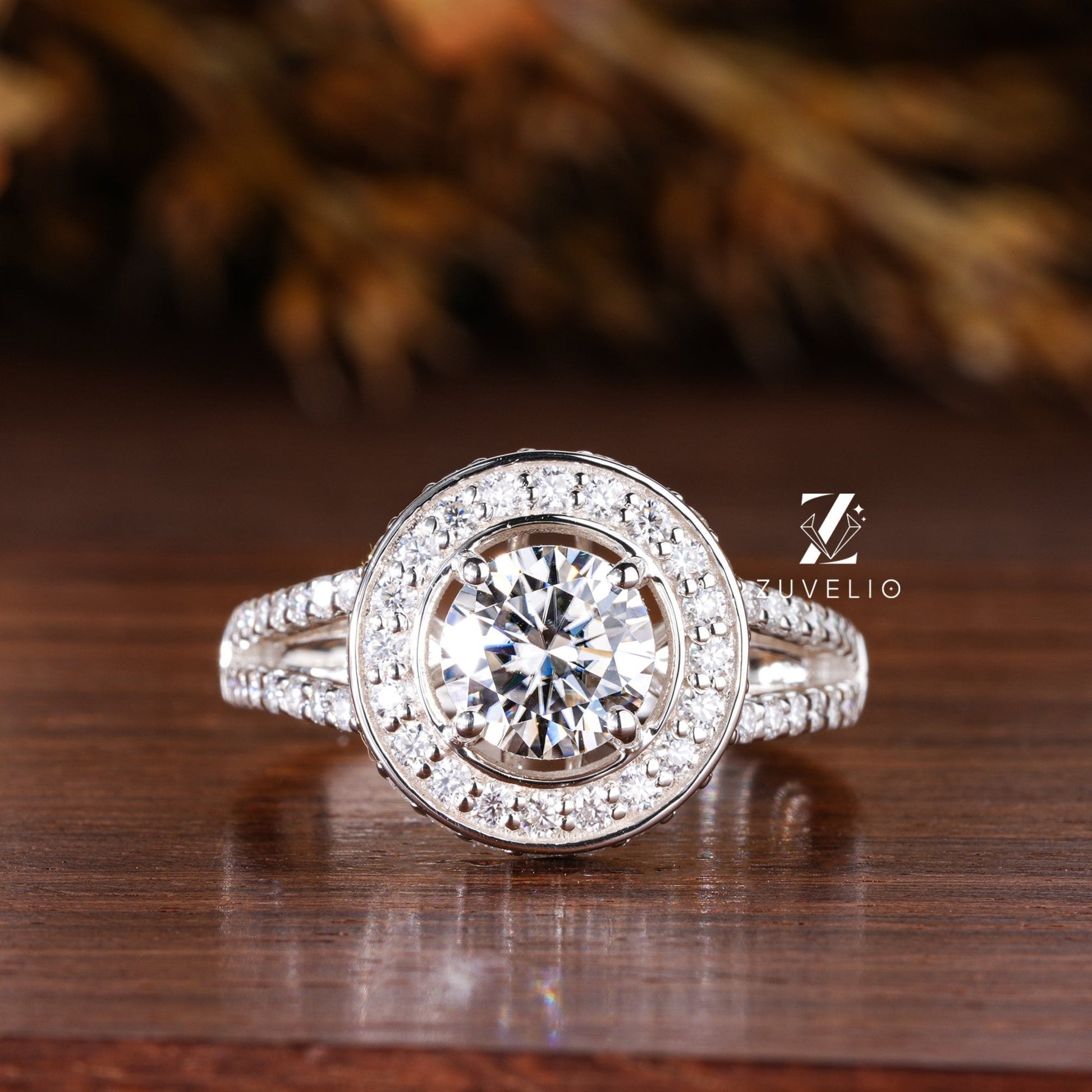 Round Moissanite Halo Ring - Zuvelio.com
