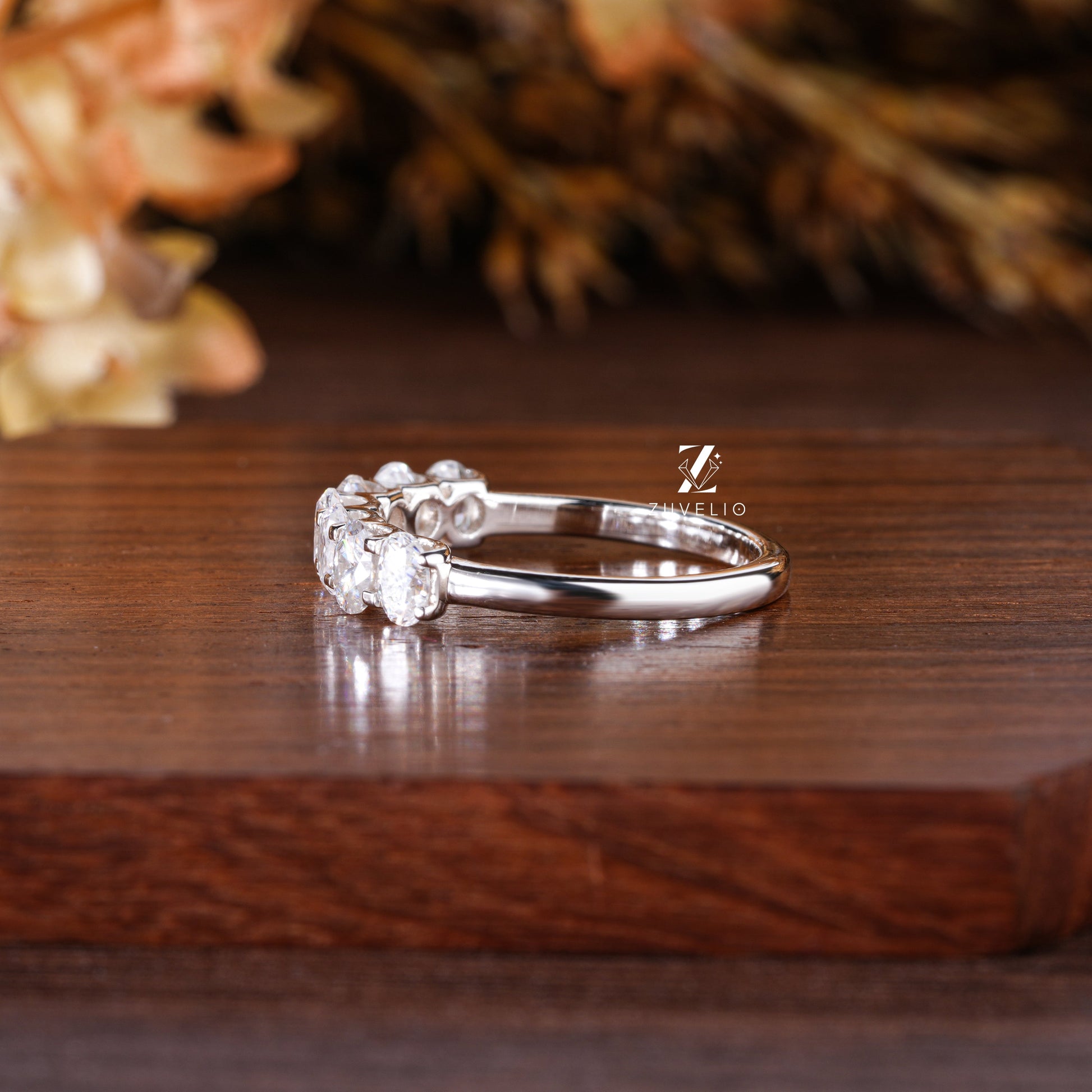Oval Wedding Band - Zuvelio.com