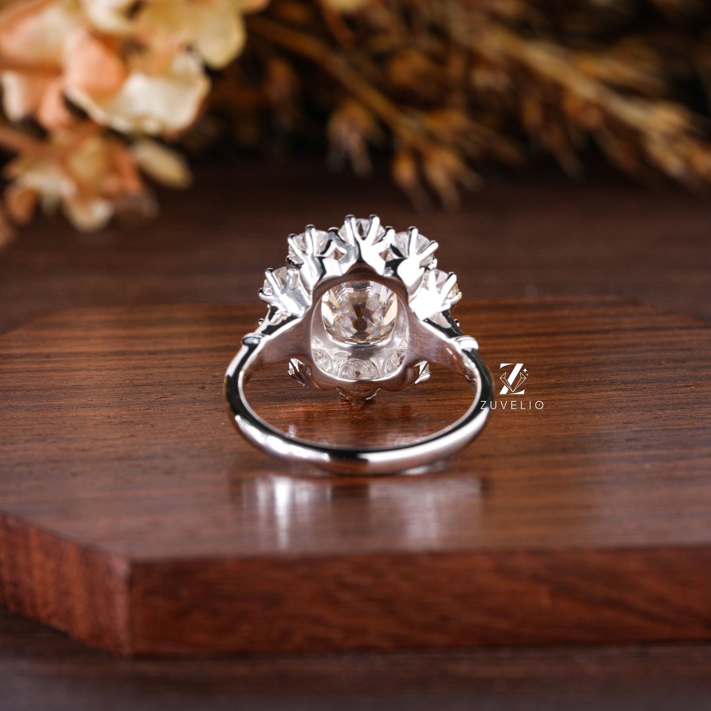 OEC Moissanite Ring - Zuvelio.com