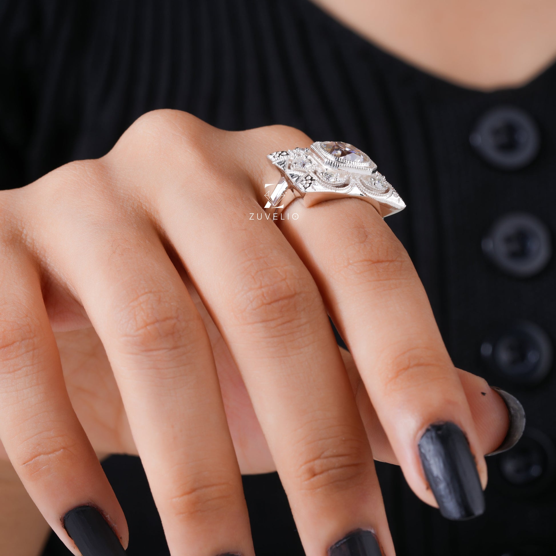 Queen Moissanite Ring - Zuvelio.com