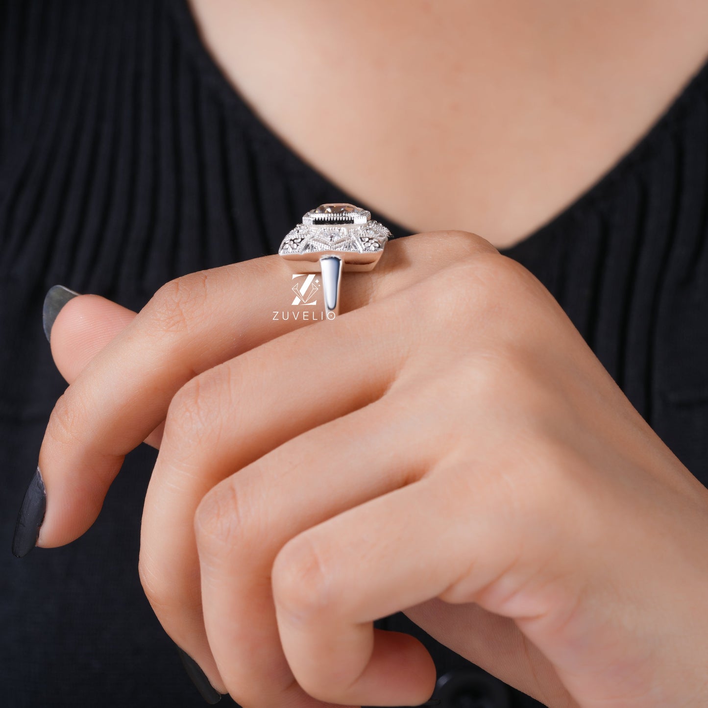 Queen Moissanite Ring - Zuvelio.com