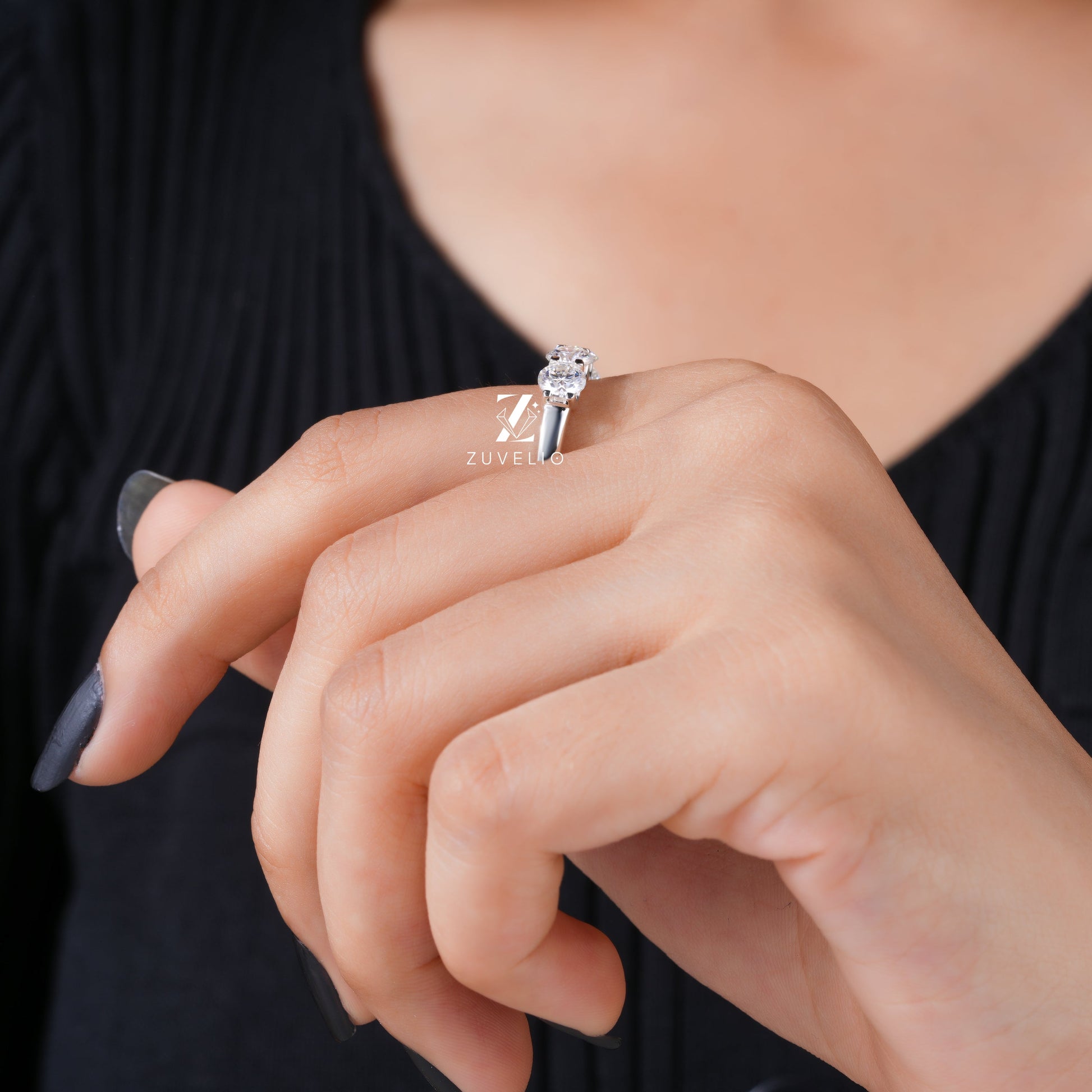 5 Stone Moissanite Ring - Zuvelio.com