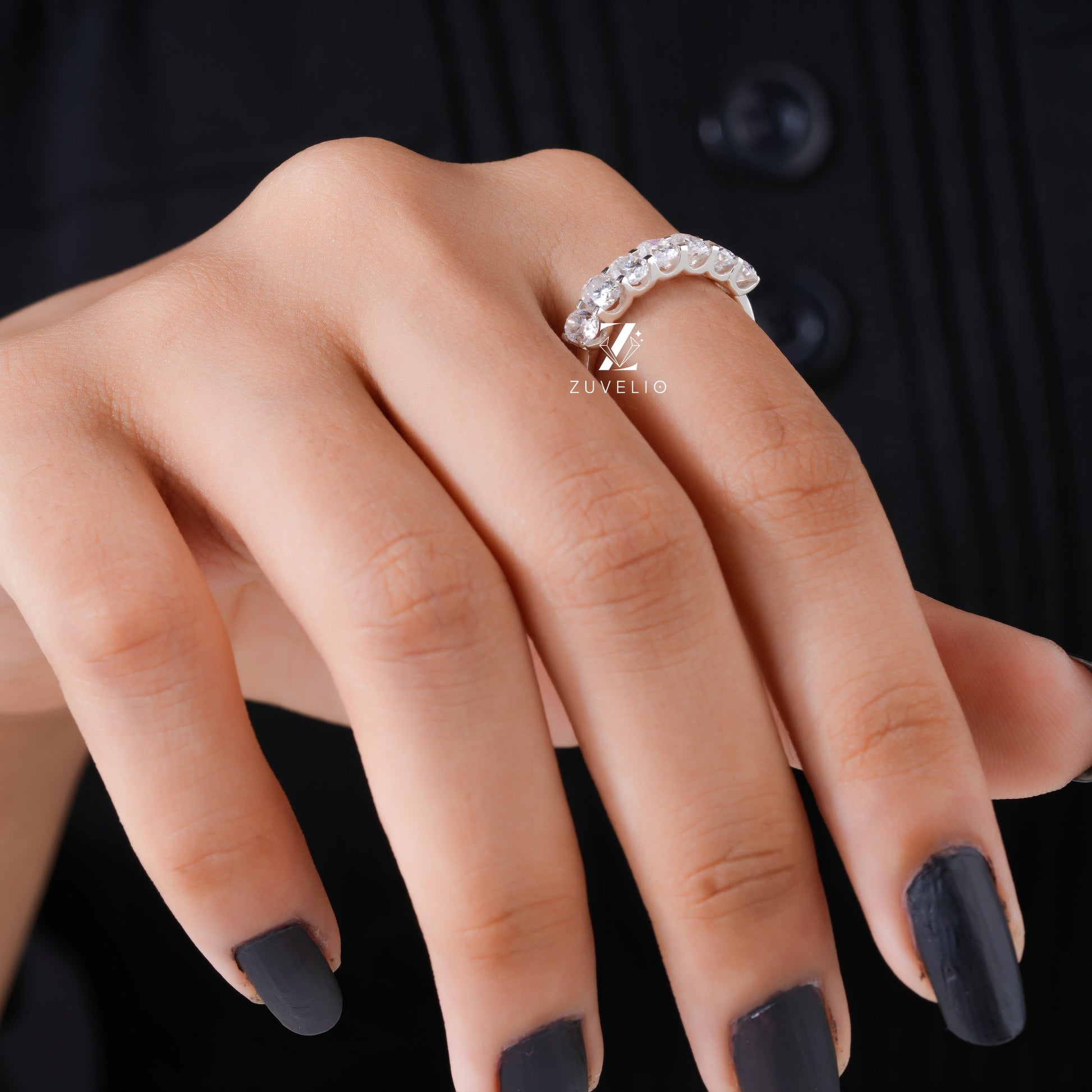 Oval Wedding Band - Zuvelio.com