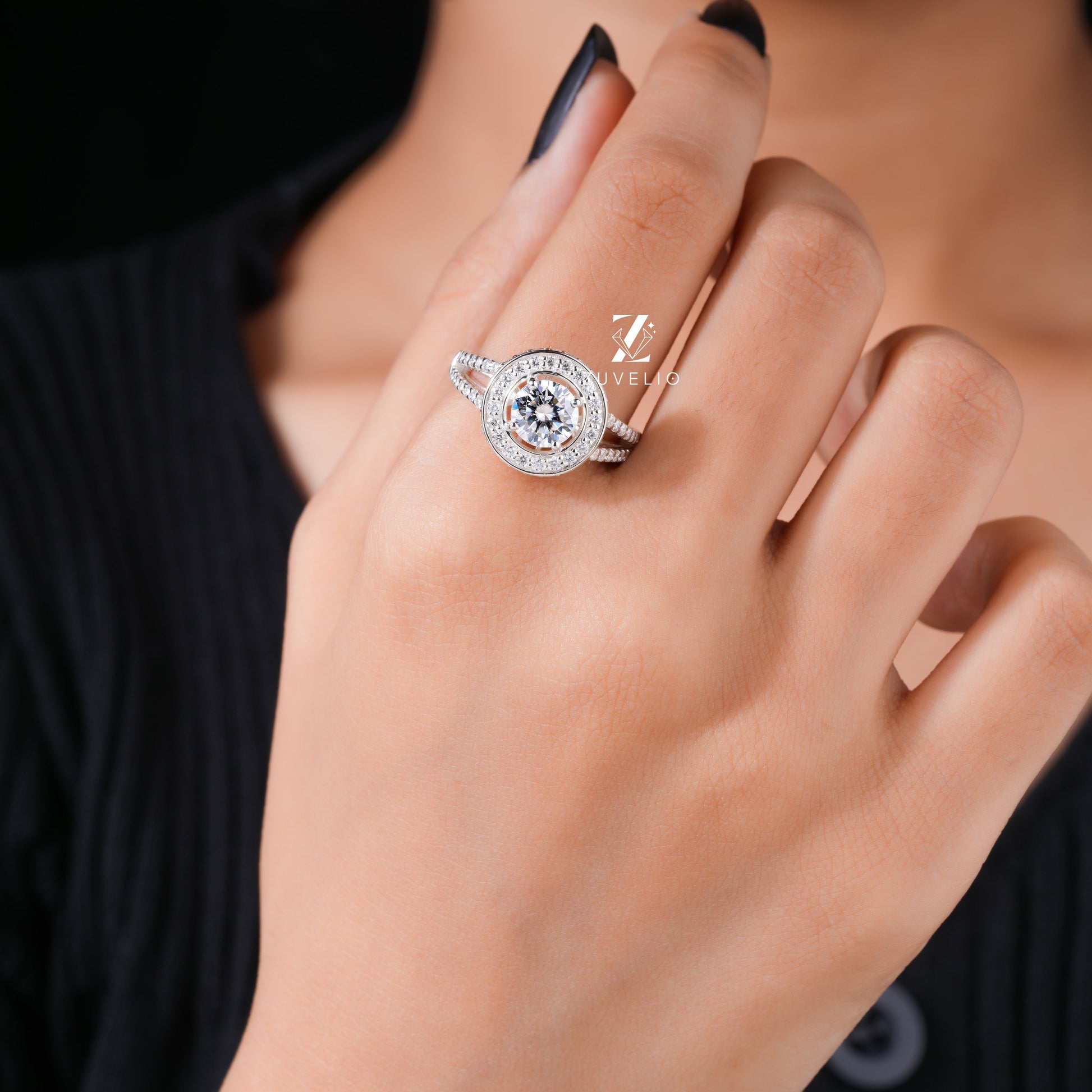 Round Moissanite Halo Ring - Zuvelio.com