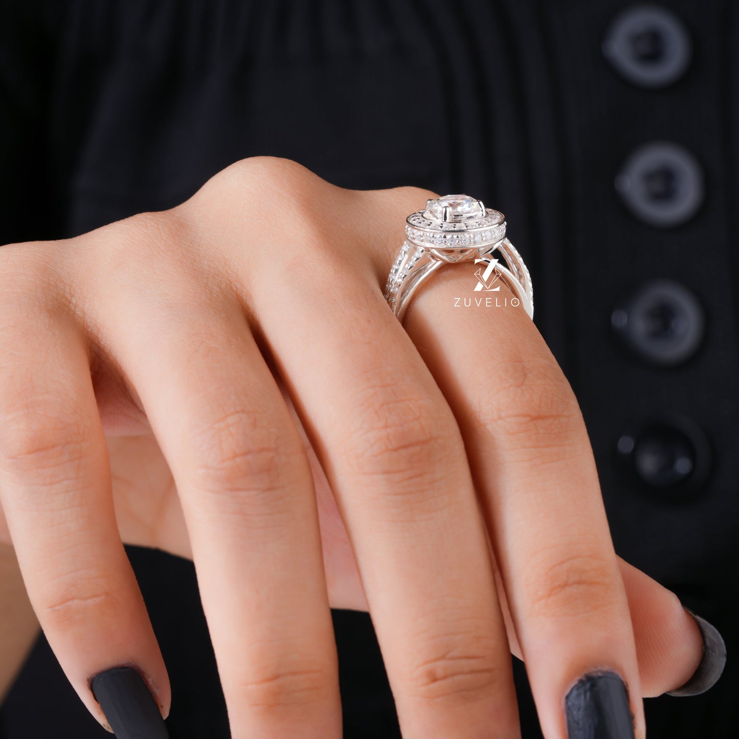 Round Moissanite Halo Ring - Zuvelio.com