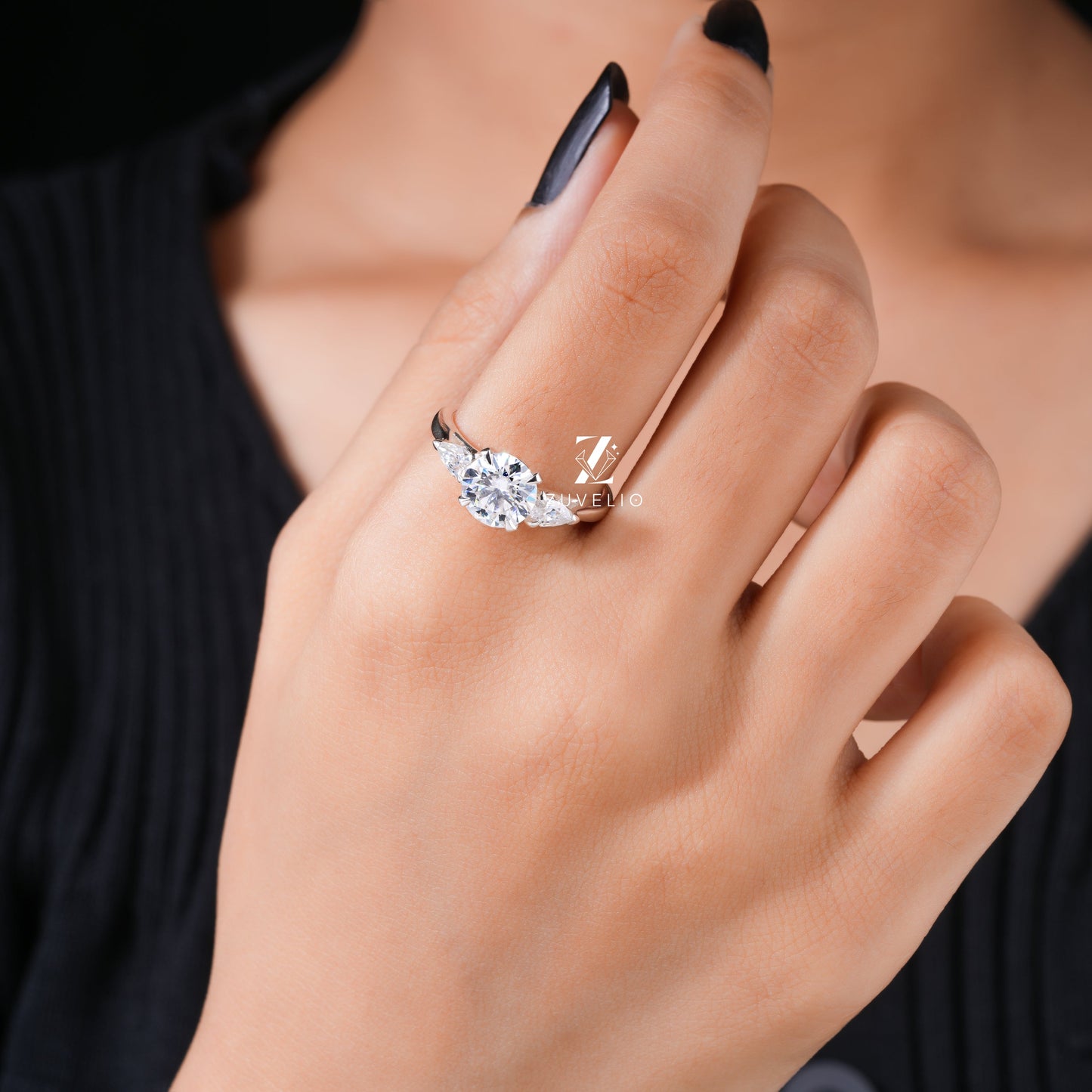 Round Cut Moissanite Ring - Zuvelio.com