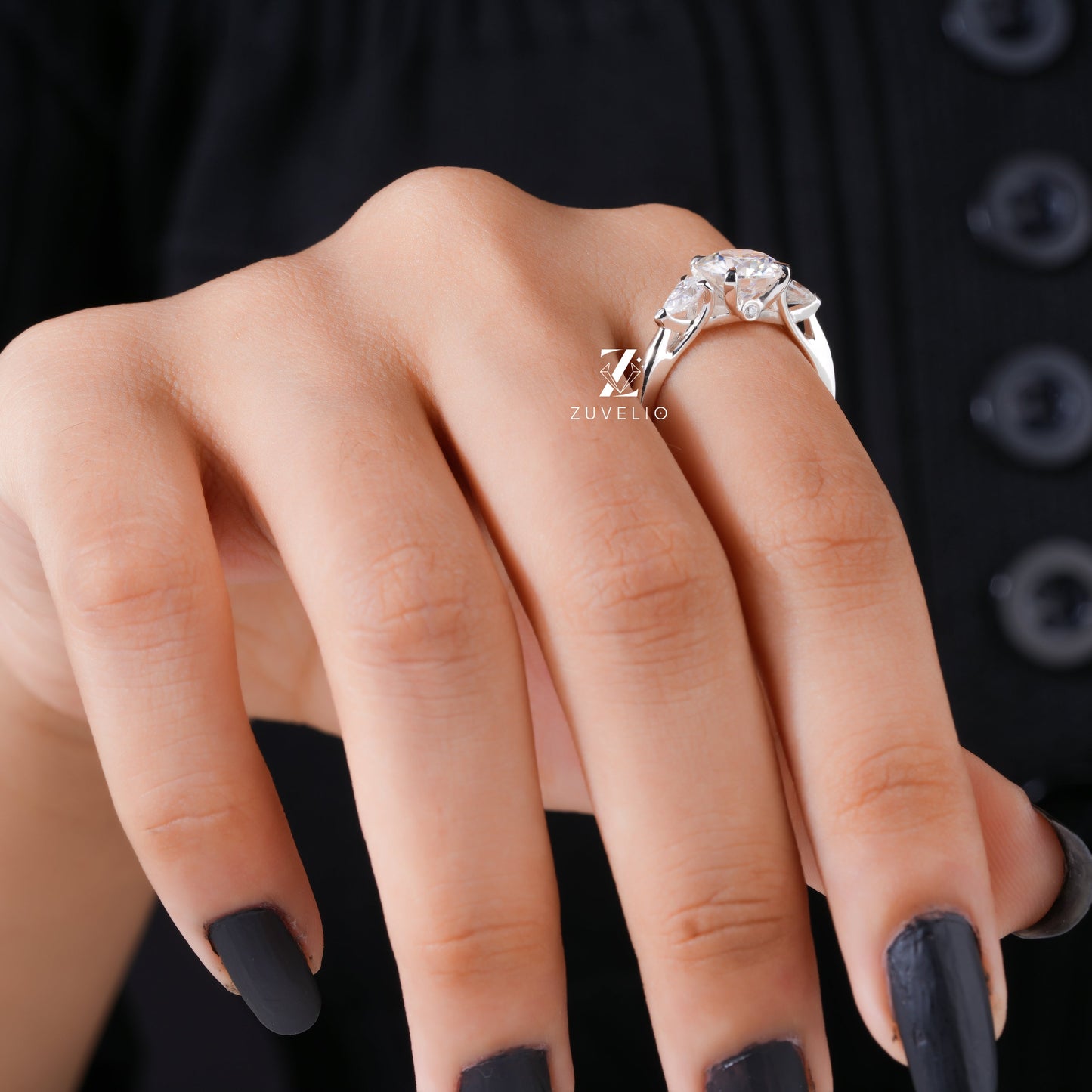 Round Cut Moissanite Ring - Zuvelio.com