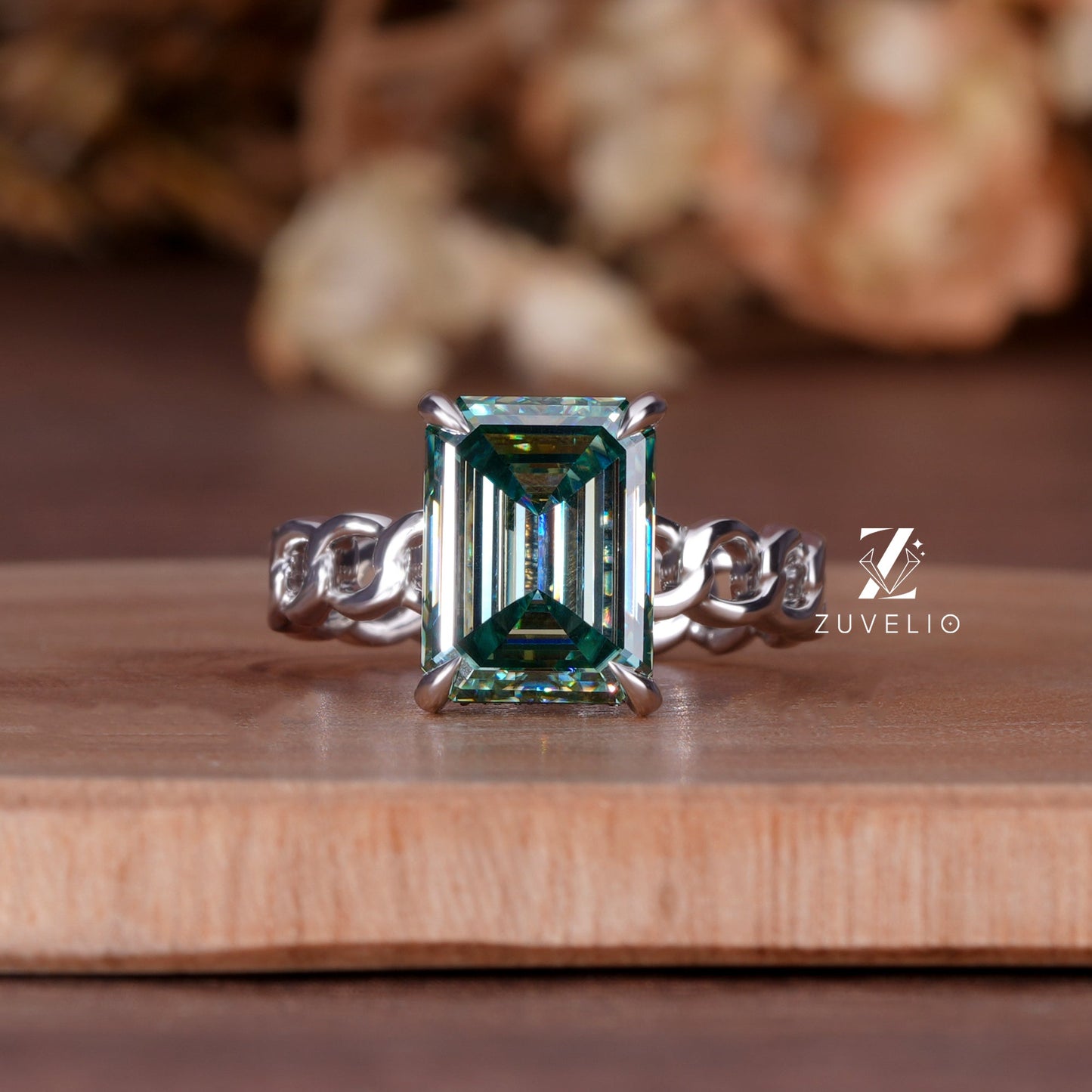 Emerald Chain Shank Ring