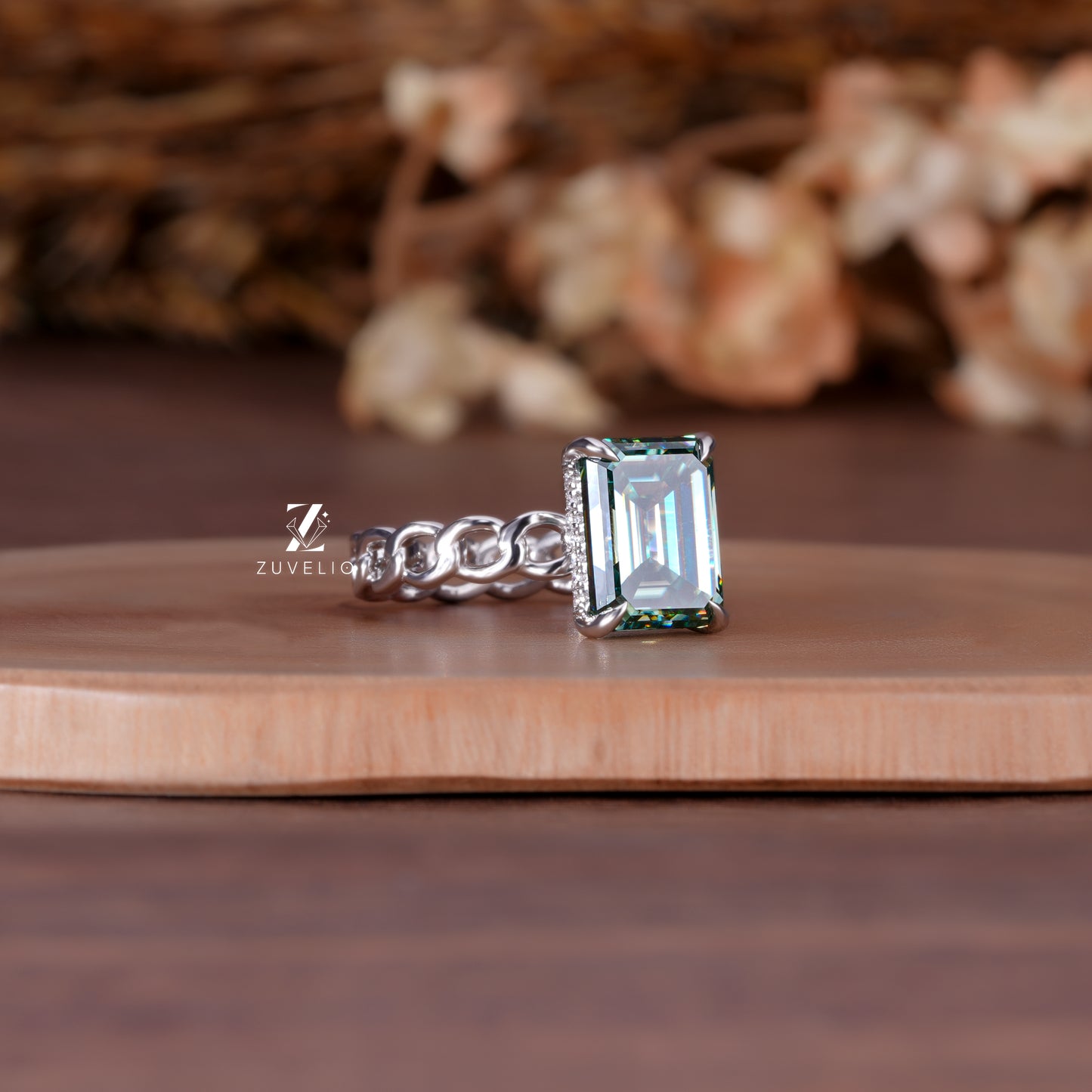 Emerald Chain Shank Ring