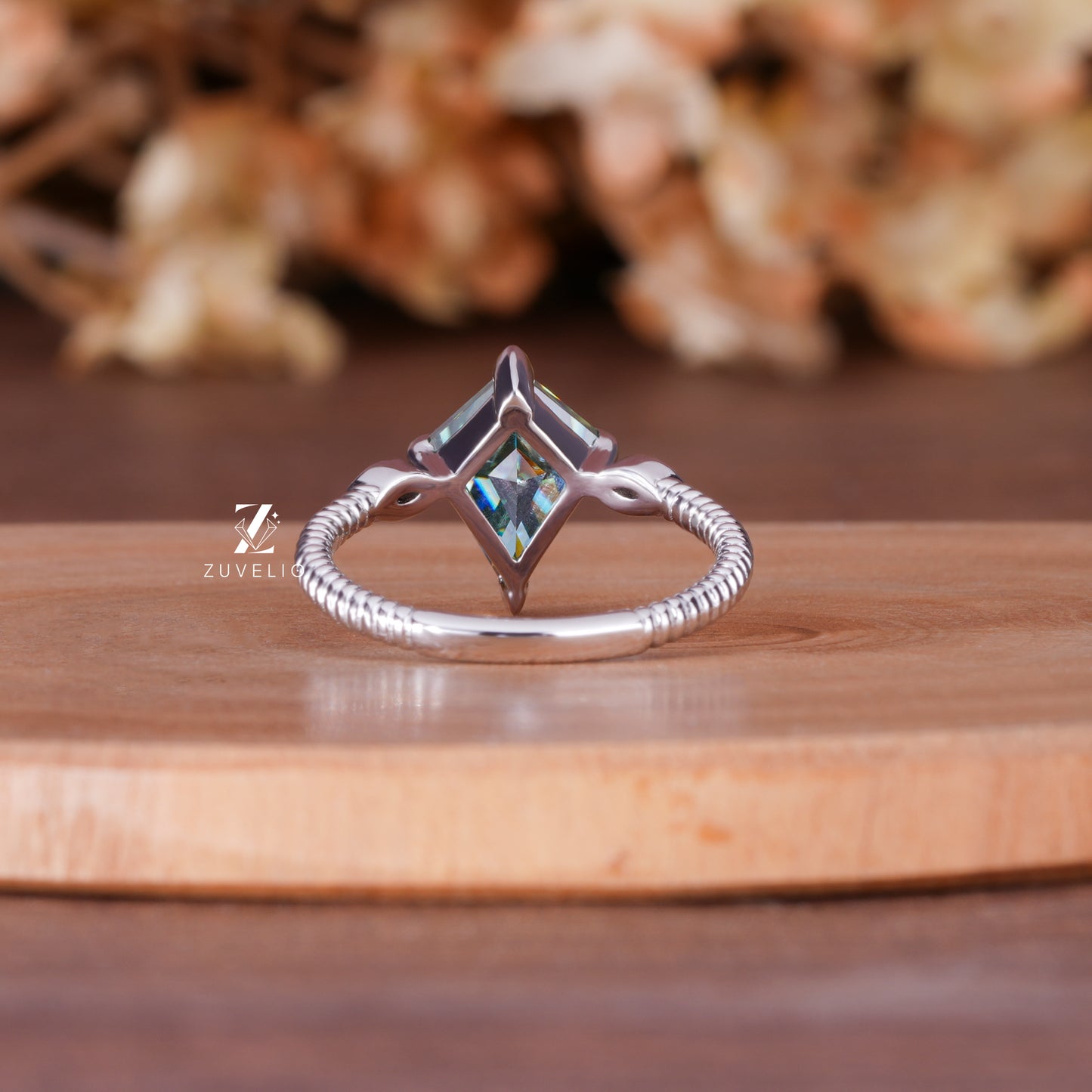 Kite Blue Green Moissanite