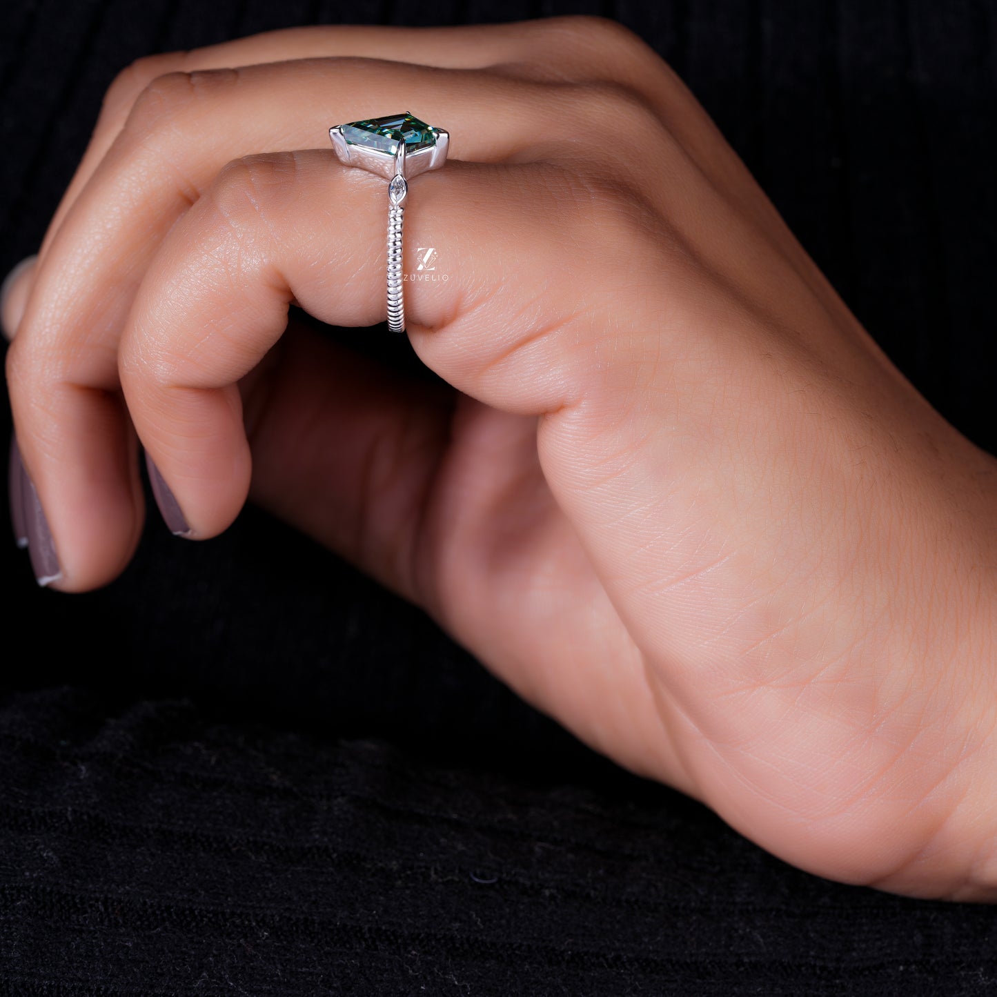 Kite Blue Green Moissanite