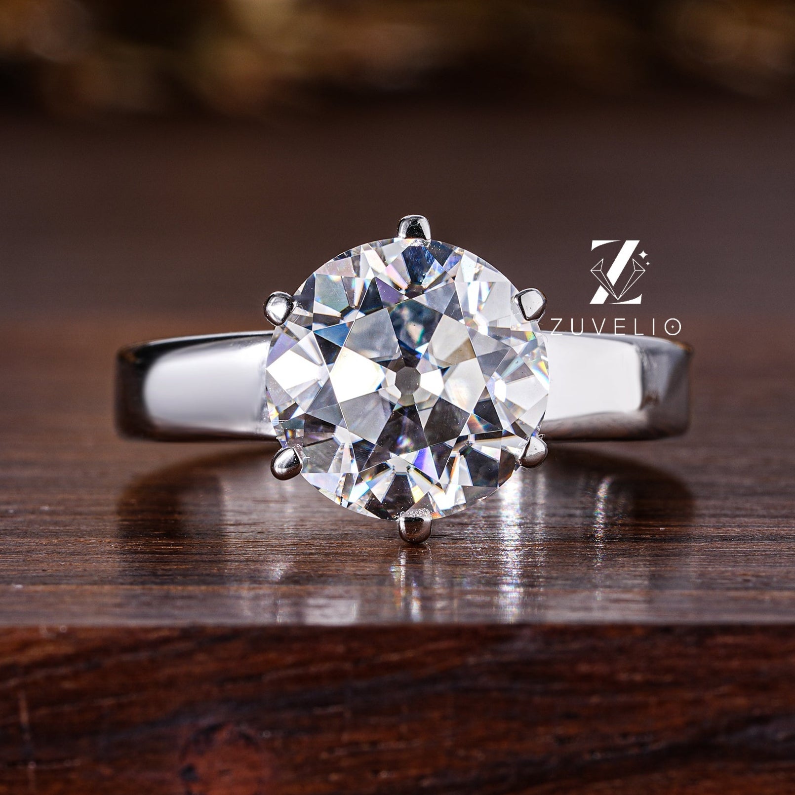 Colorless Round Moissanite Ring - Zuvelio.com