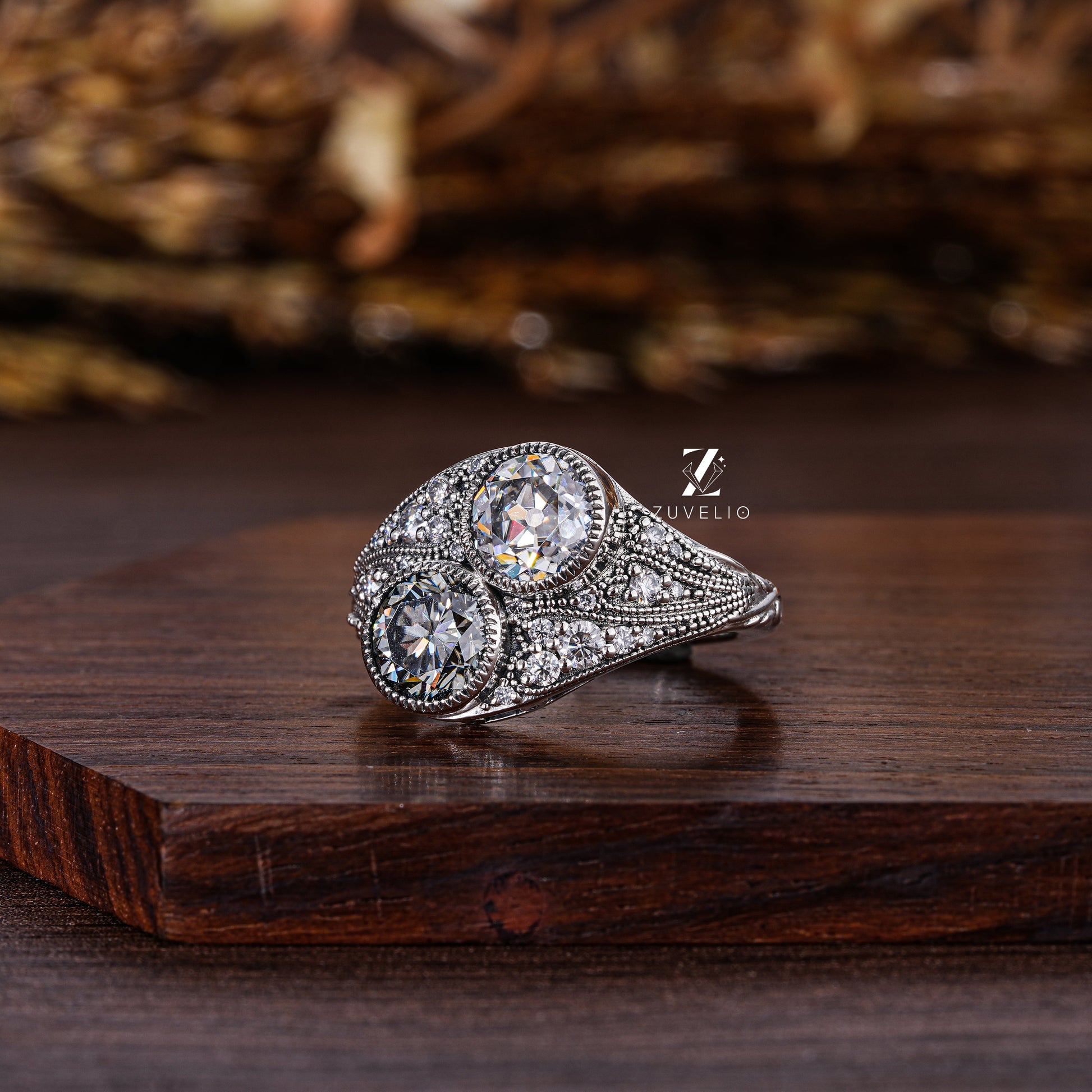 White Grey Moissanite Ring - Zuvelio.com