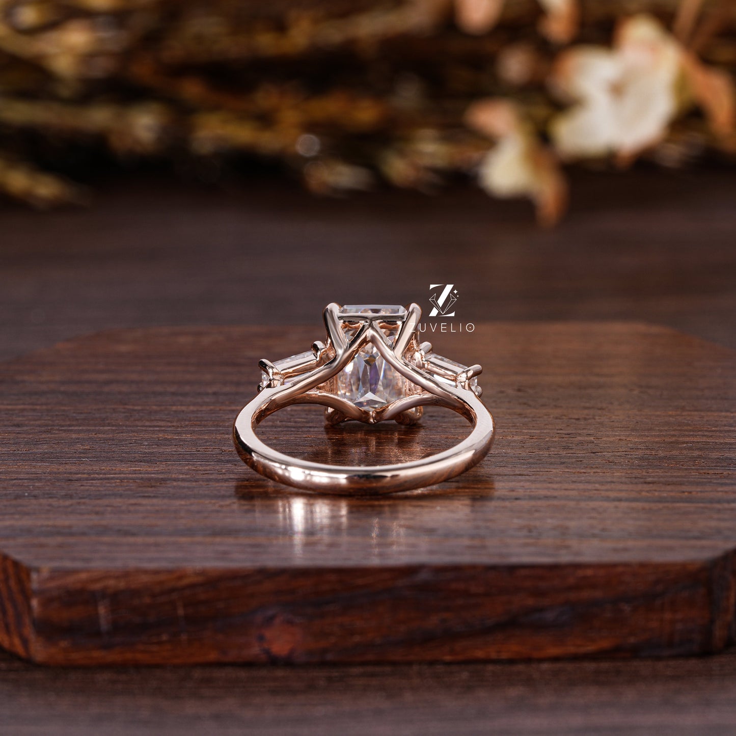 Emerald Radiant Cut Moissanite Ring - Zuvelio.com
