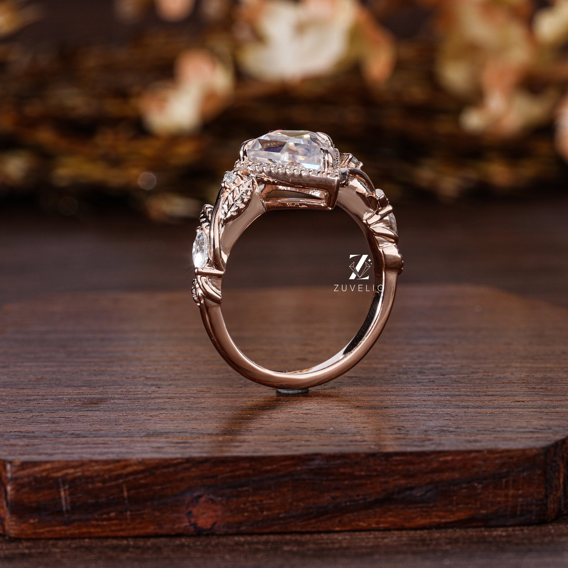 Kite Moissanite Ring - Zuvelio.com