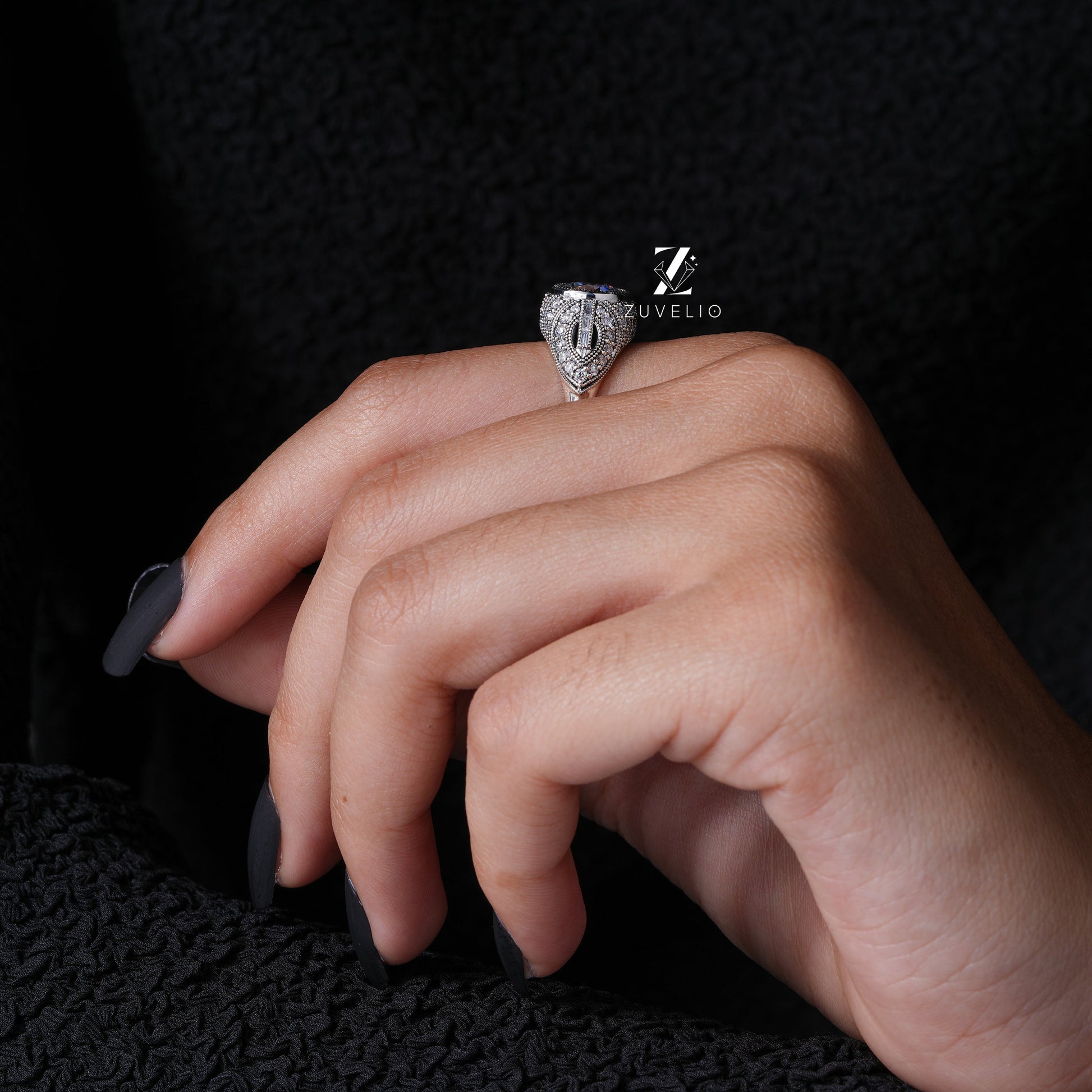 OEC Round Cut Moissanite Ring - Zuvelio.com