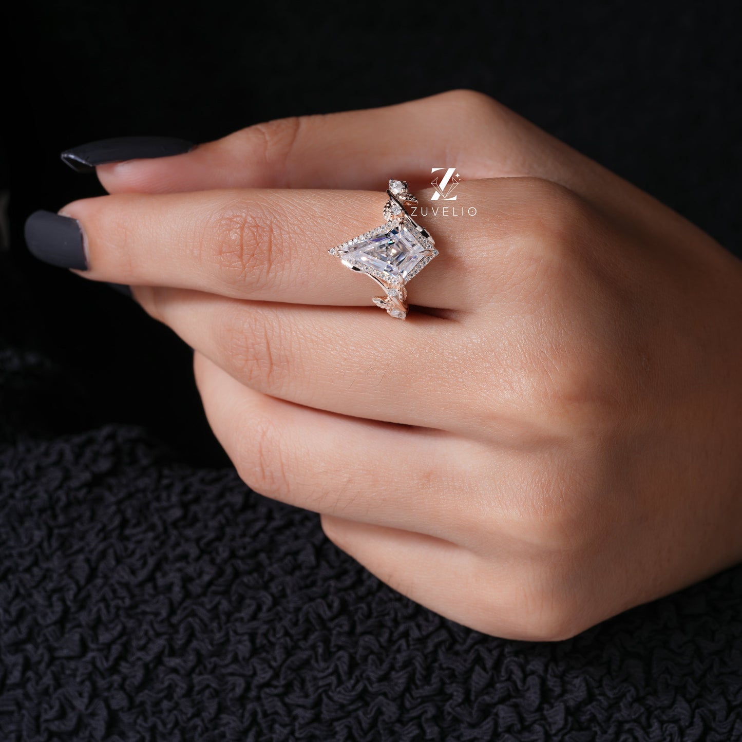 Kite Moissanite Ring - Zuvelio.com